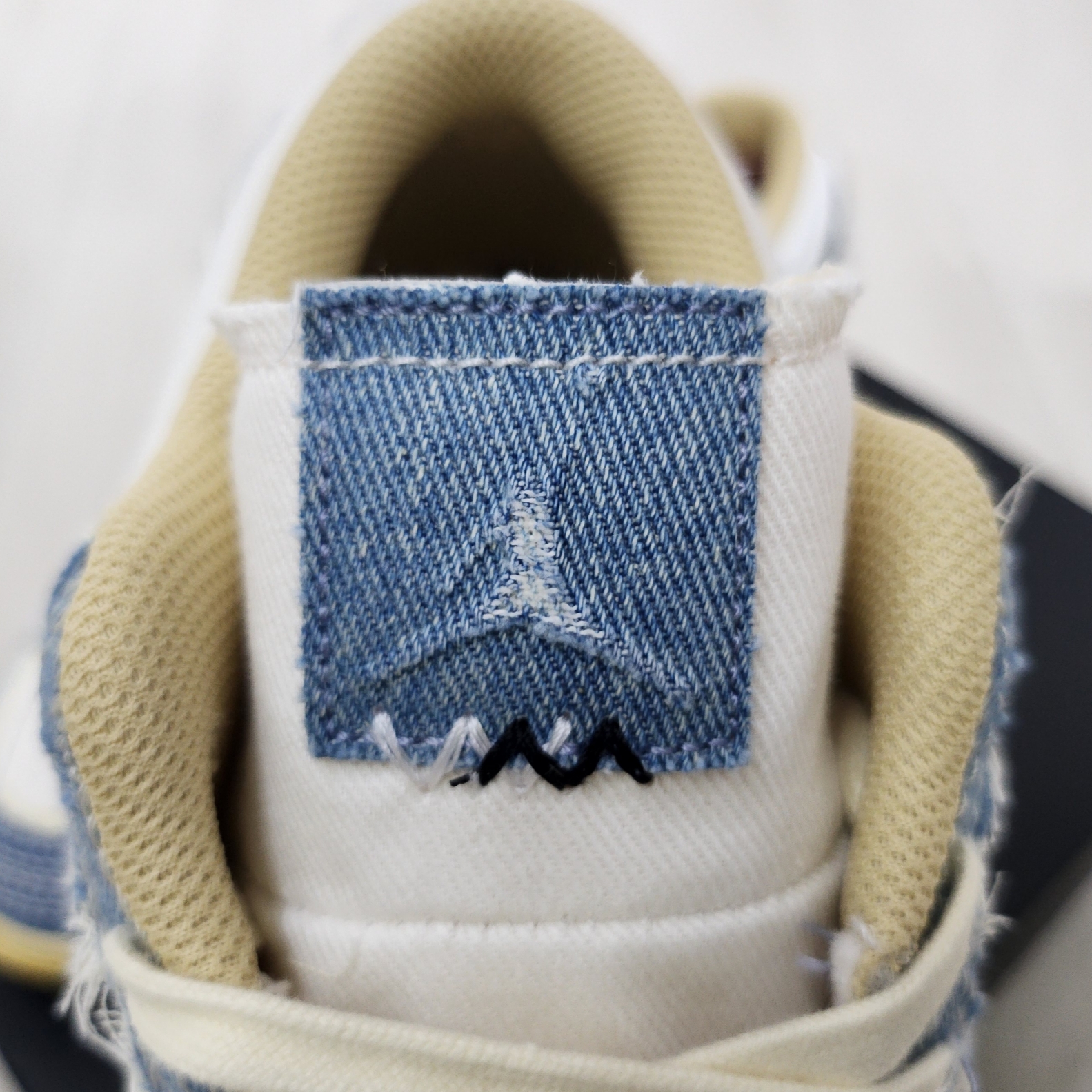 Jordan 1 Low World Make Japan 착용 스타일 - 3