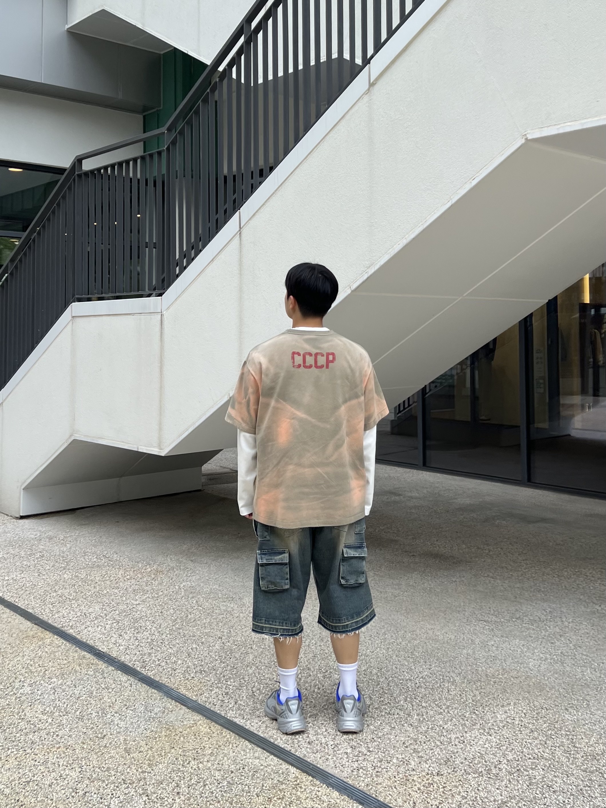 Nos Couleurs Old Washed Cargo Denim Shorts Blue, Puma Velophasis Matte Silver Royal Sapphire 착용 스타일 - 3