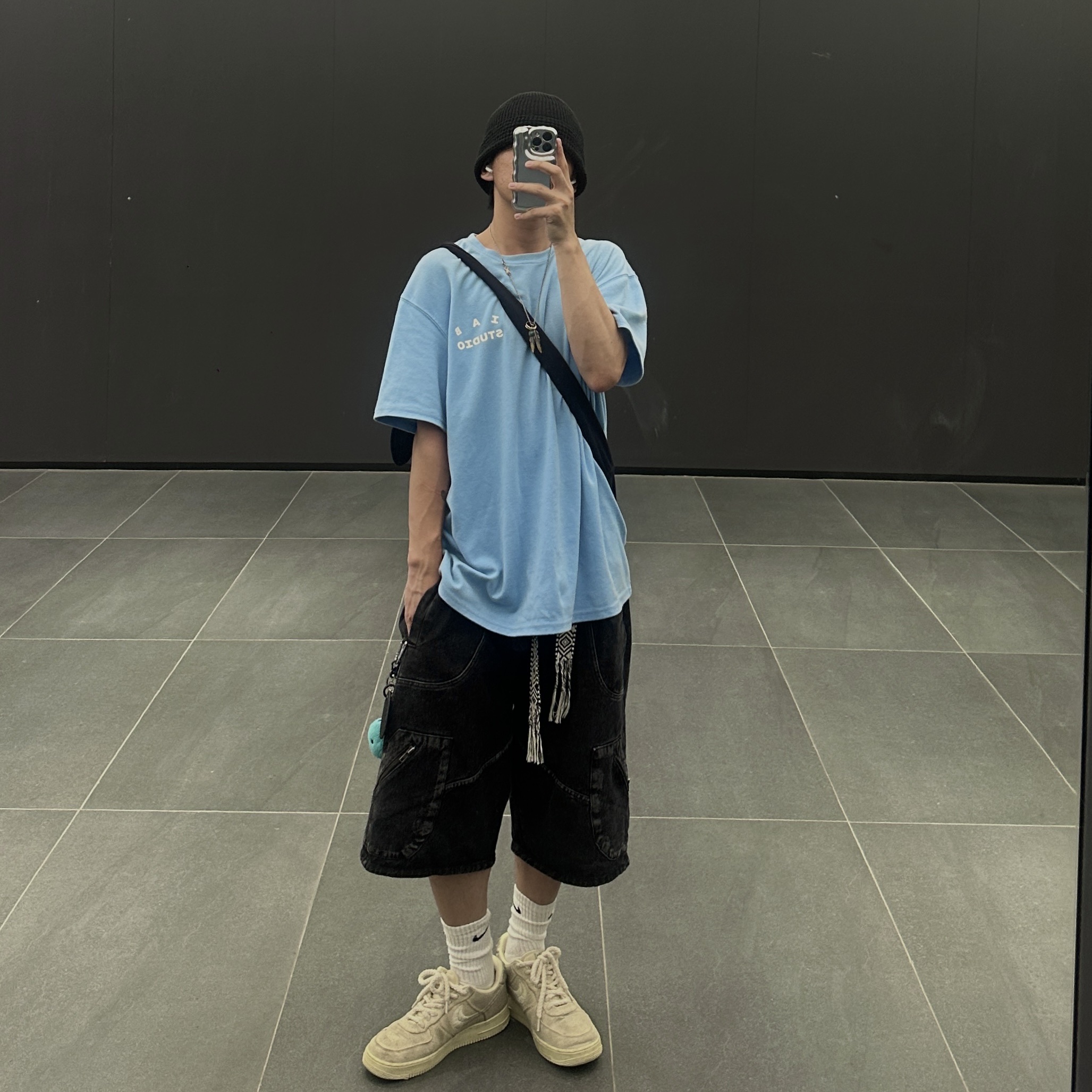 IAB Studio T-Shirt Sky Blue, Nike x Stussy Air Force 1 Low Fossil 착용 스타일 - 2