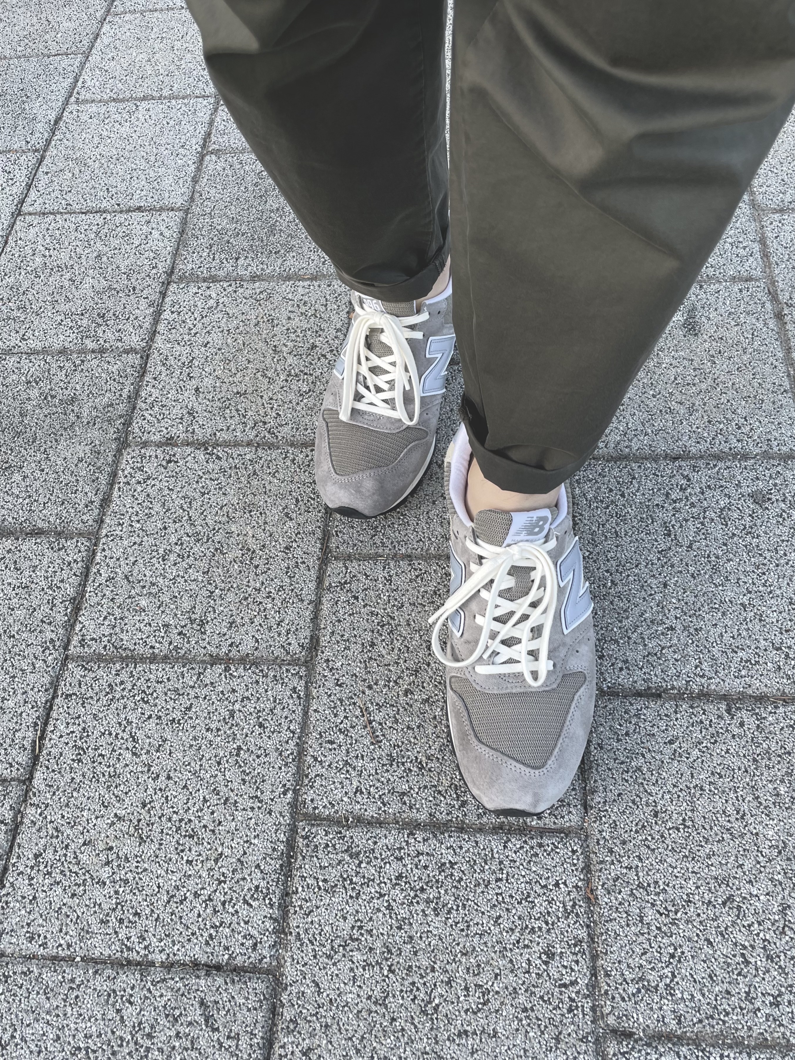 New Balance Made in USA 996 Grey 착용 스타일