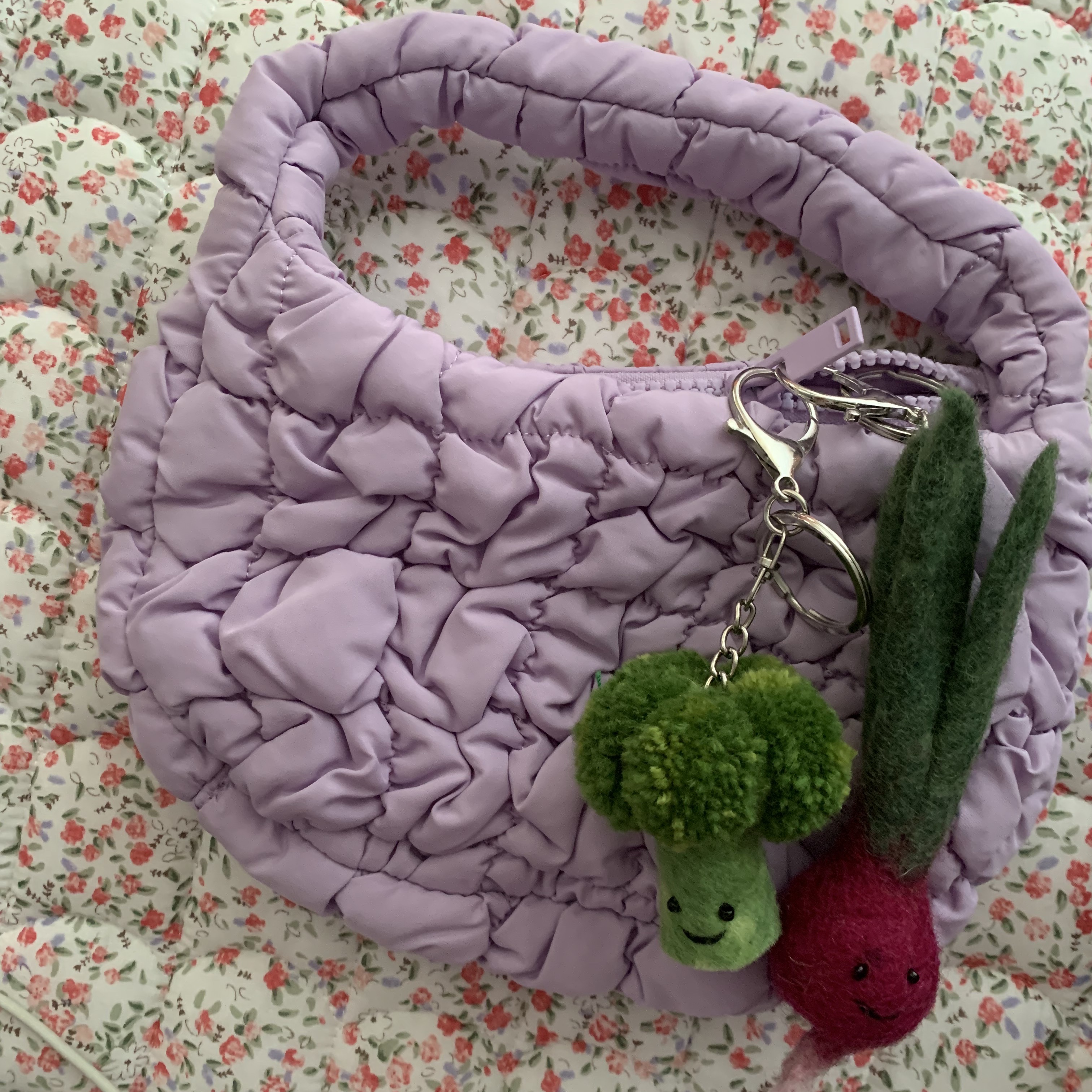 COS Quilted Micro Bag Purple 착용 스타일