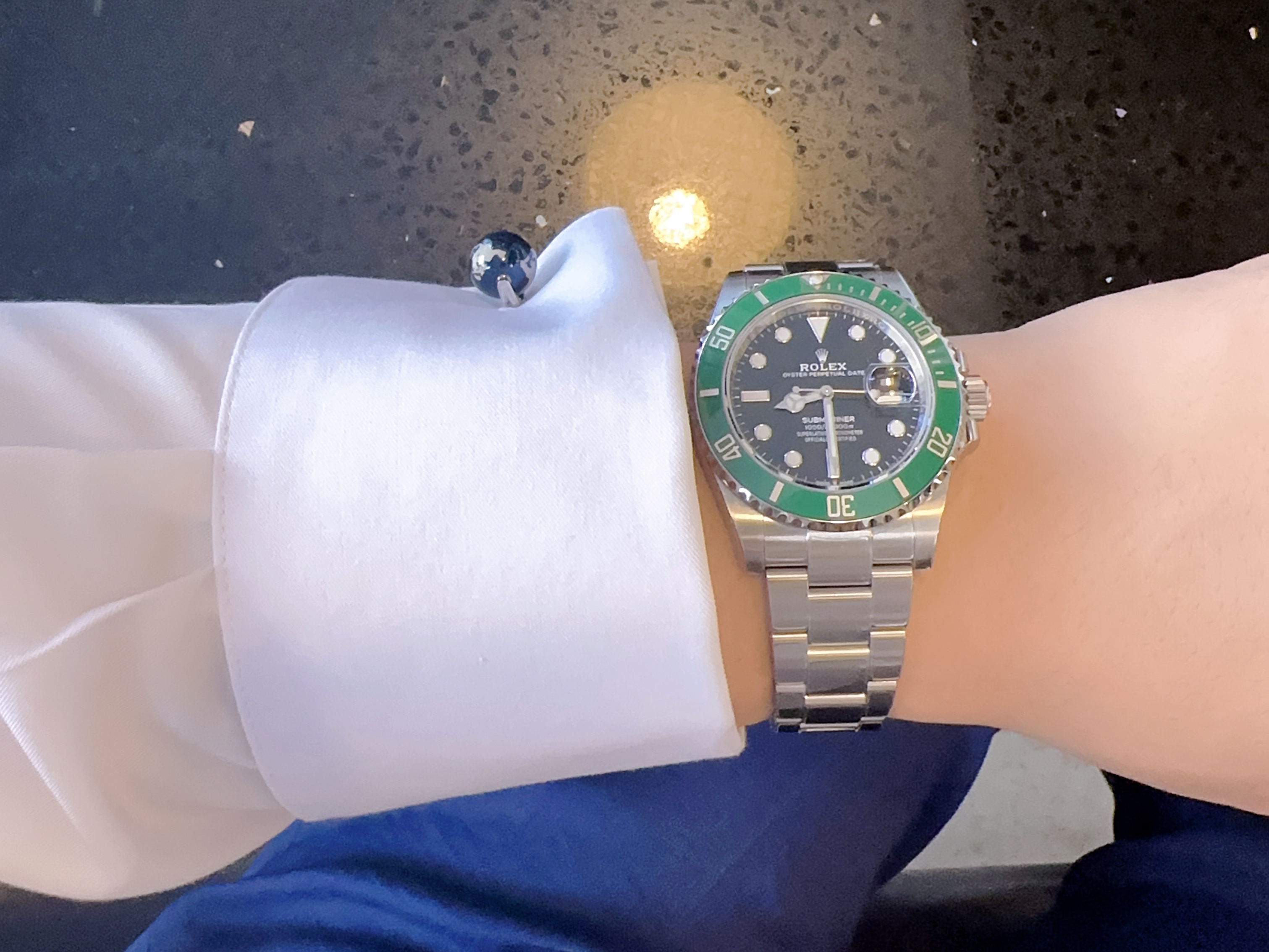 Rolex Submariner Date 41mm 126610LV Black Oyster 착용 스타일 - 2