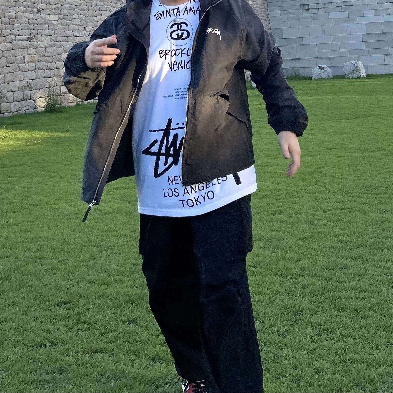 Stussy Wave Dye Beach Shell Jacket Black, Stussy x Takahiromiyashita The Soloist 40 WT T-Shirt 착용 스타일 - 5