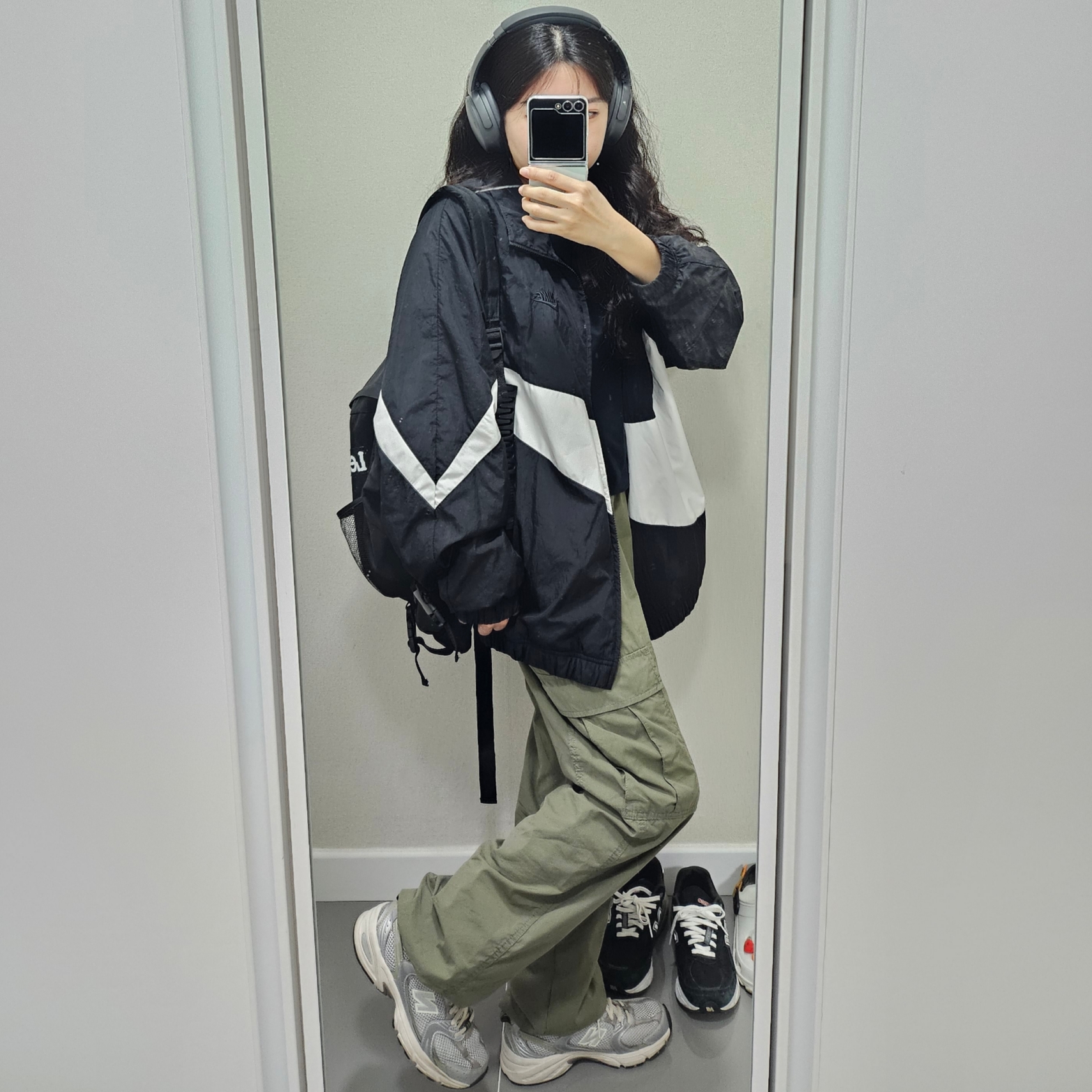 Nike NSW Big Swoosh Woven Jacket Black - Asia, BOSE QC45 Eclipse Grey (Korean Ver.) 착용 스타일