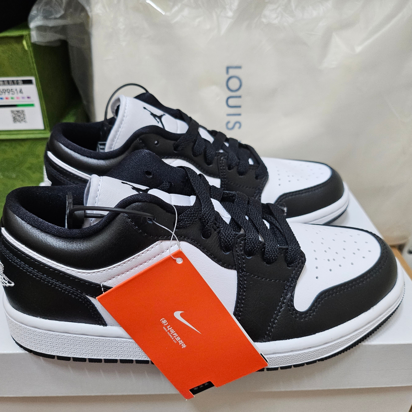 (W) Jordan 1 Low Black and White 착용 스타일