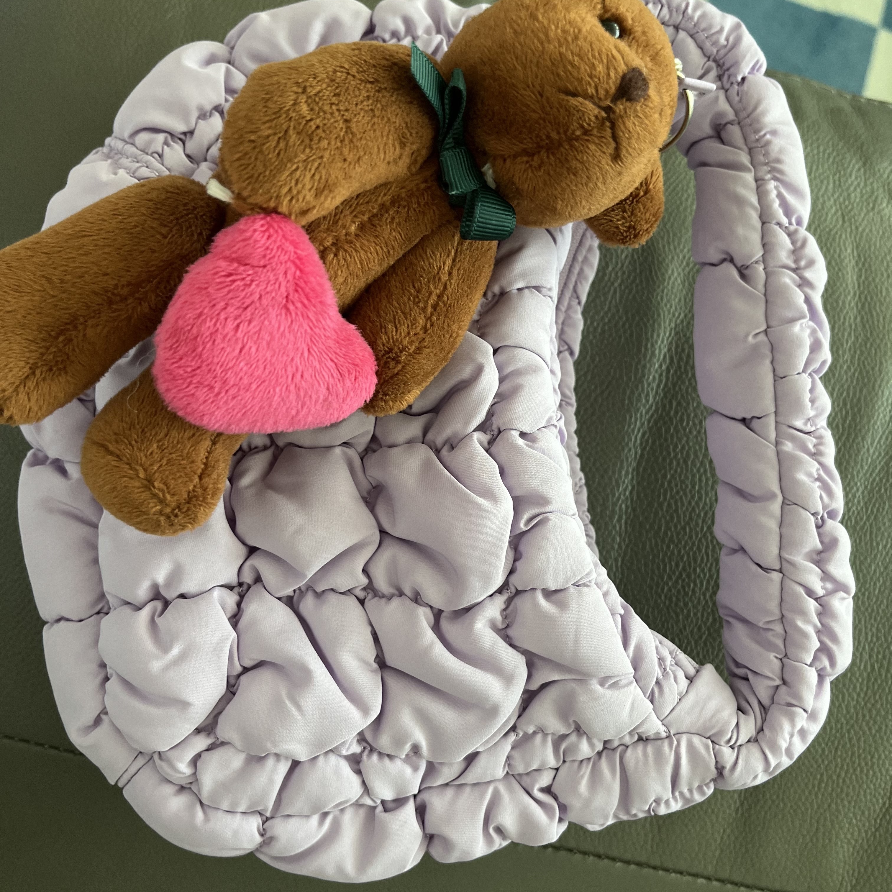 COS Quilted Micro Bag Purple 착용 스타일 - 2