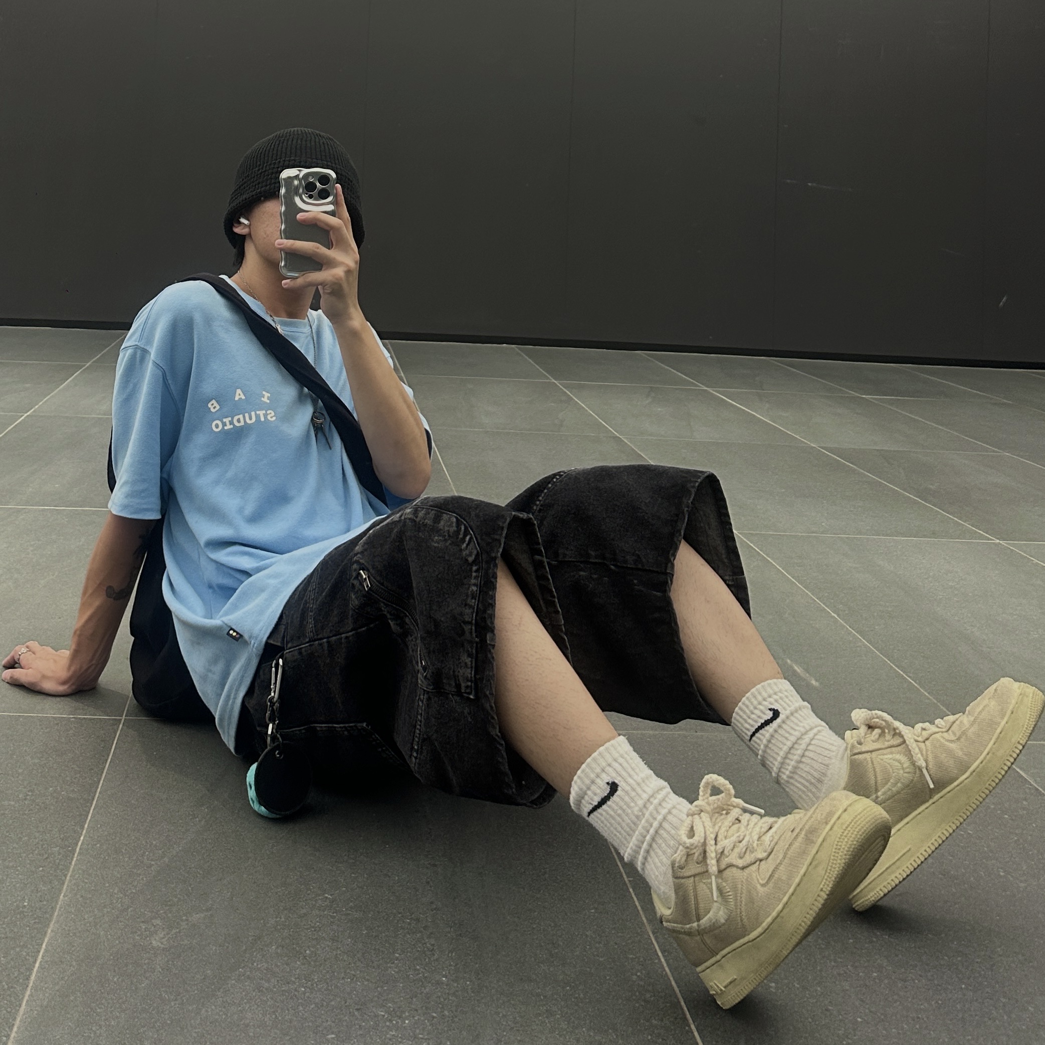 IAB Studio T-Shirt Sky Blue, Nike x Stussy Air Force 1 Low Fossil 착용 스타일 - 3