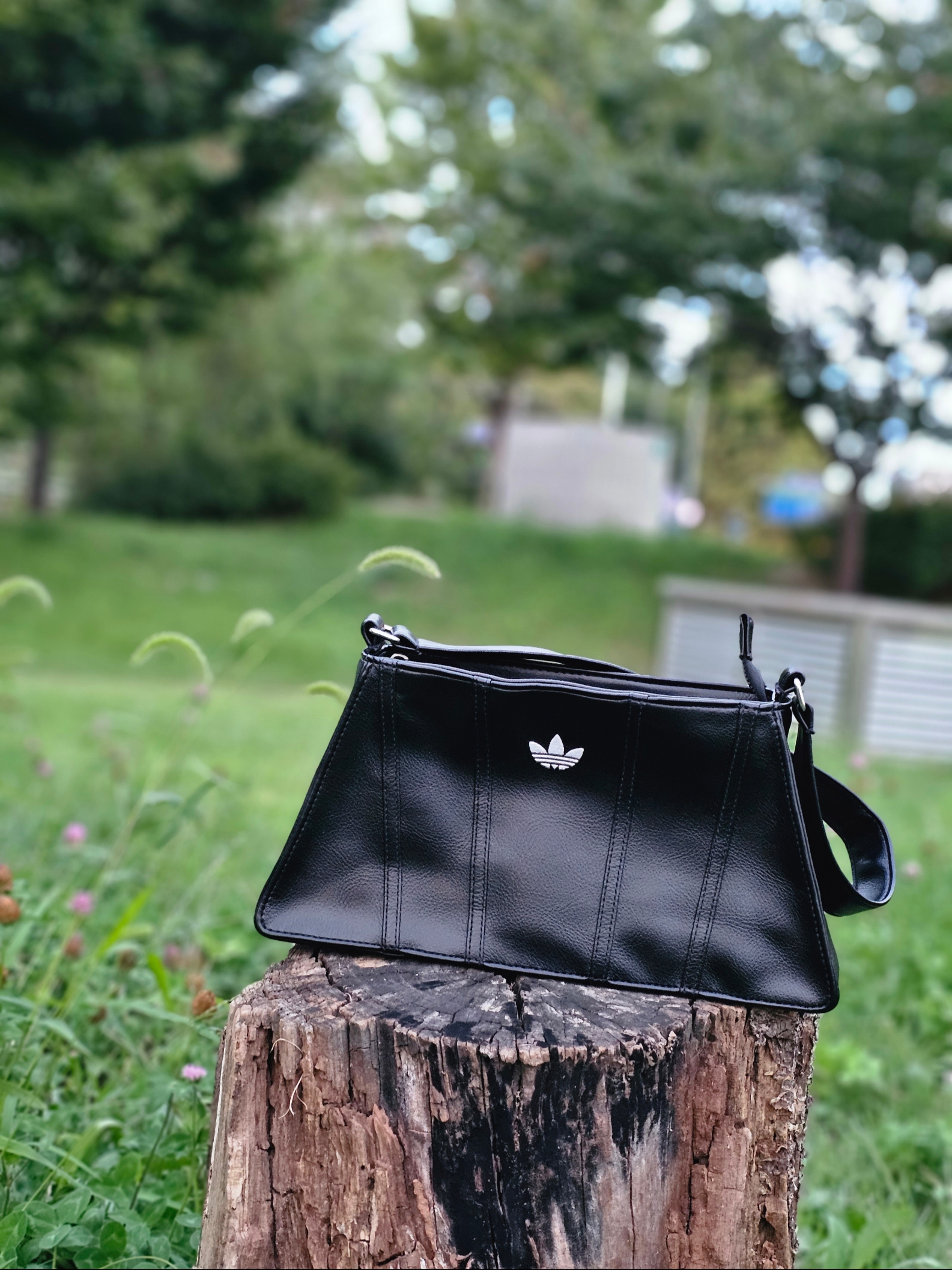 Adidas Mini Airliner Bag Black 착용 스타일 - 2