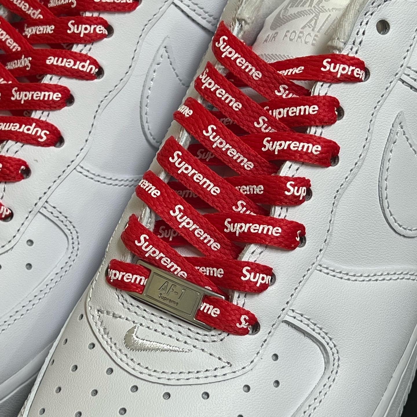 Nike x Supreme Air Force 1 Low White 착용 스타일
