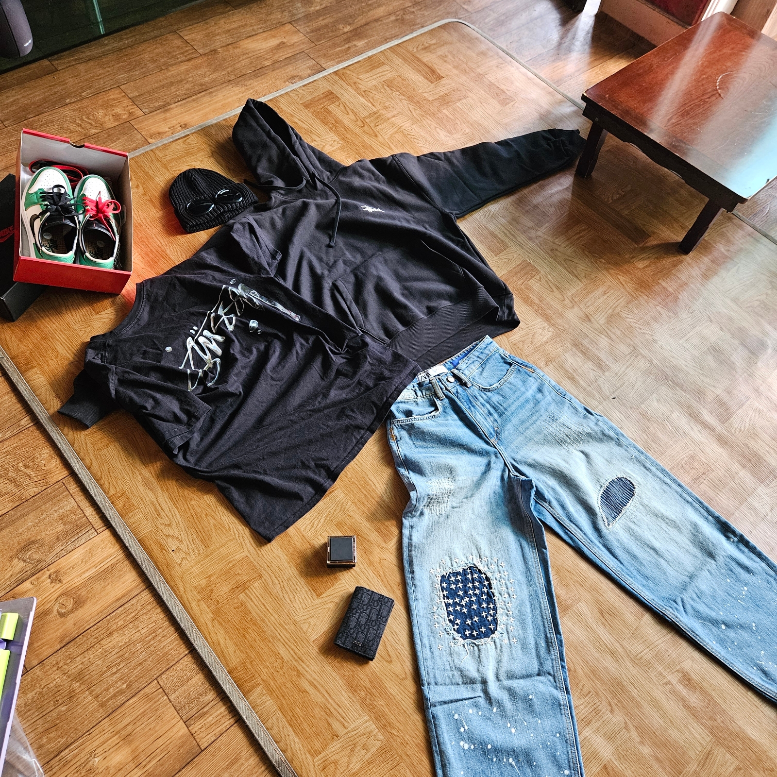 Stussy Basic Stussy Hoodie Black 2023, Zara x Ader Error Patchwork Jeans Blue 착용 스타일