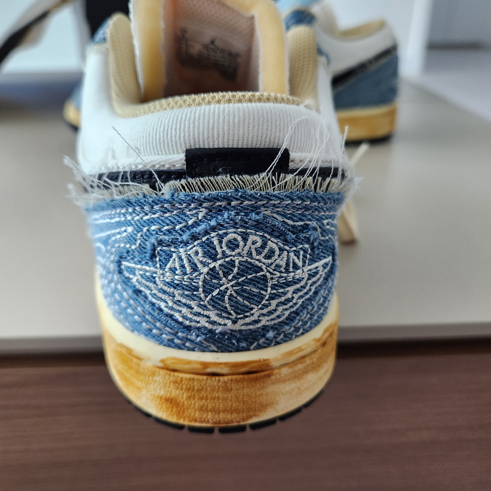 Jordan 1 Low World Make Japan 착용 스타일 - 1