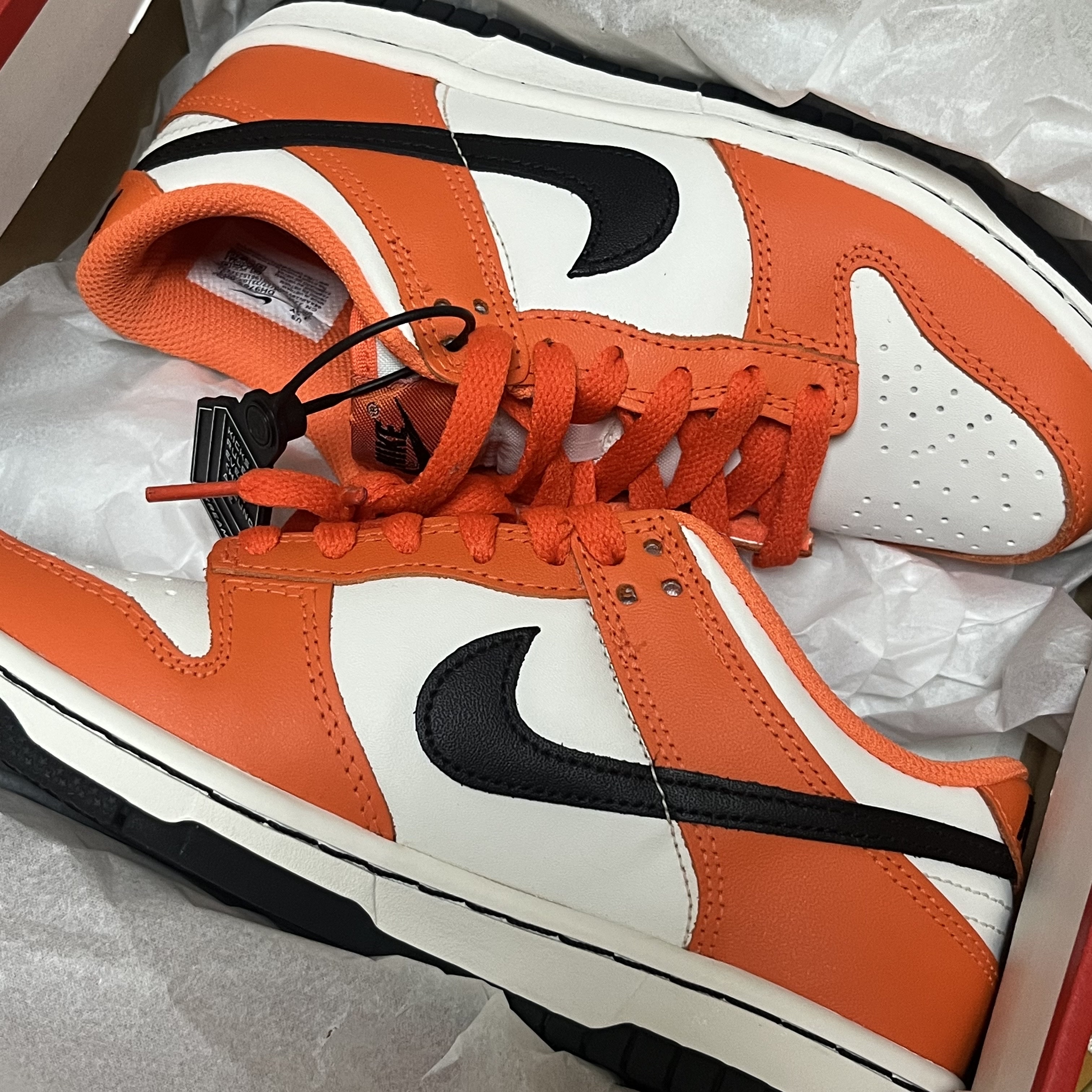 (GS) Nike Dunk Low Safety Orange 착용 스타일