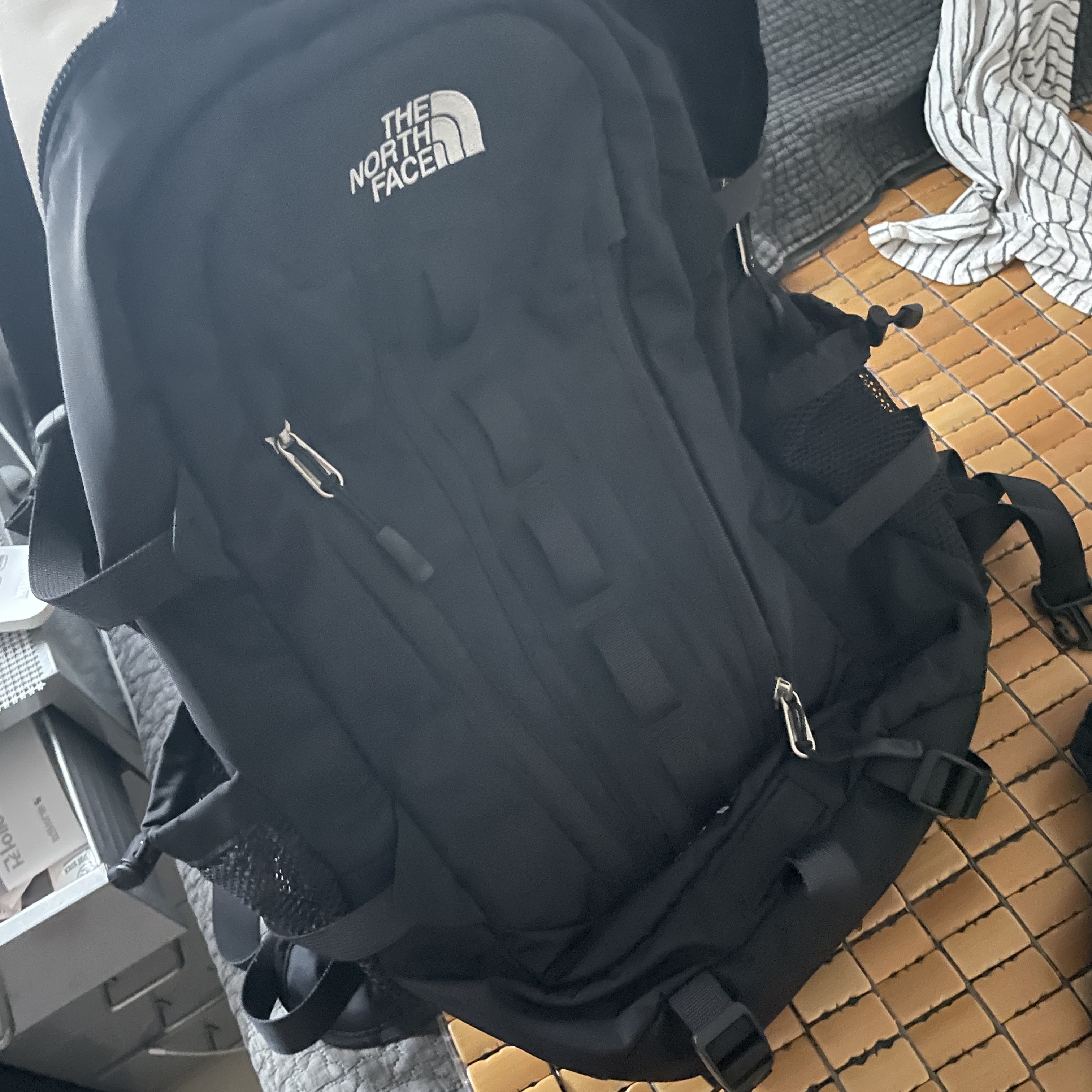 The North Face Big Shot Black 착용 스타일
