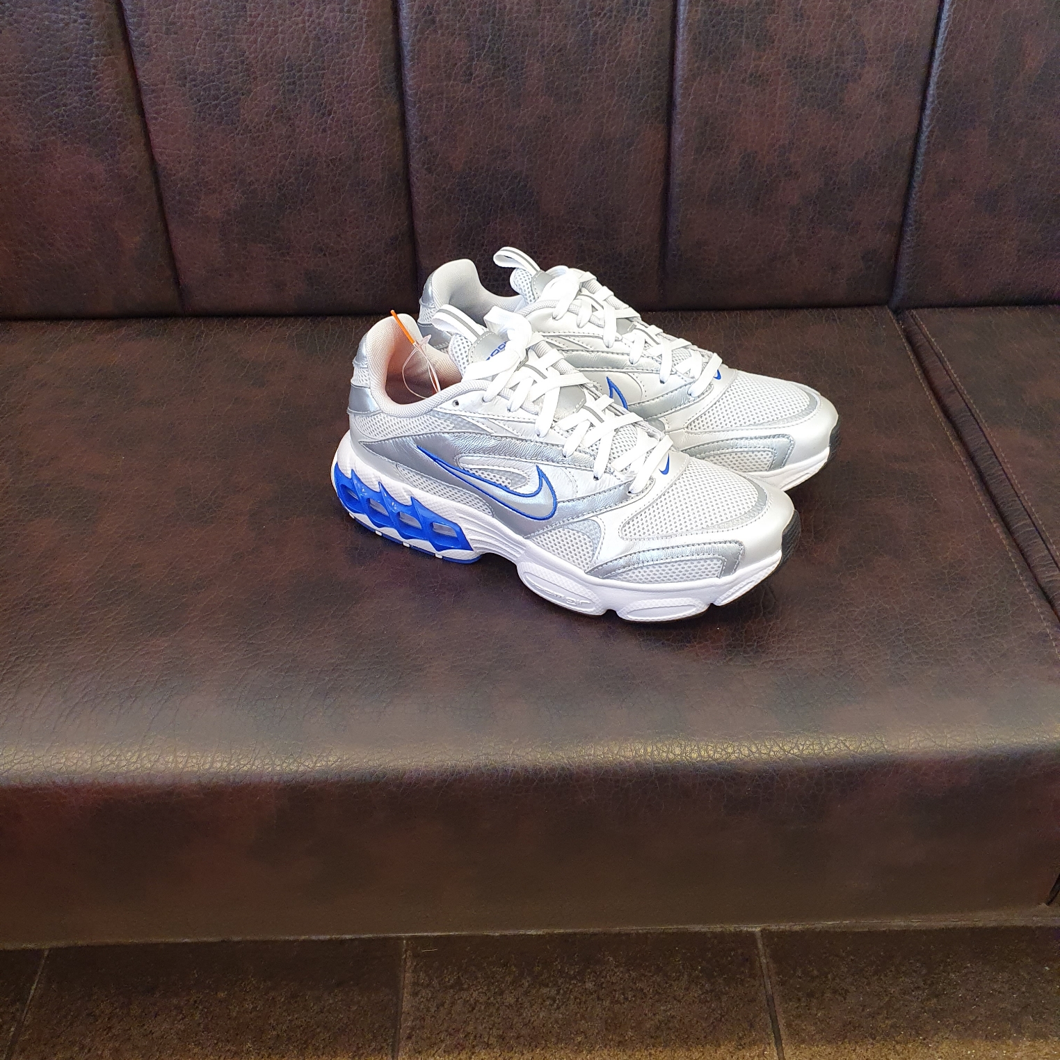 (W) Nike Zoom Air Fire Pure Platinum Metalic Silver 착용 스타일