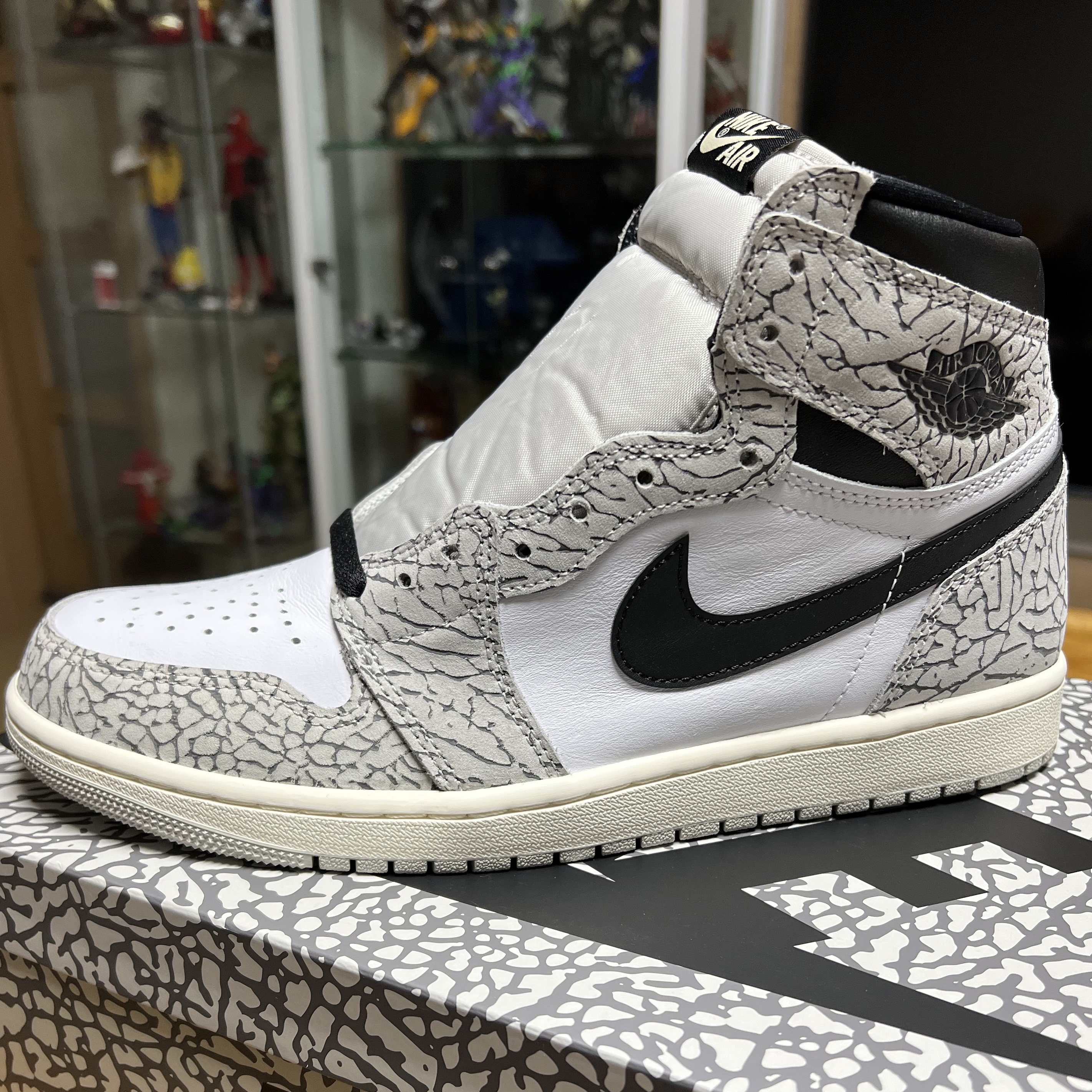 Jordan 1 Retro High OG White Cement 착용 스타일
