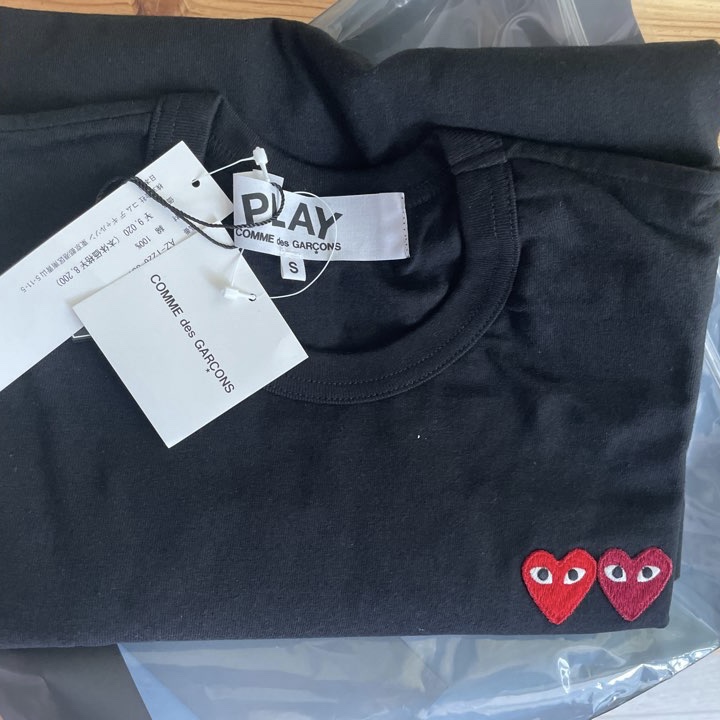 Play Comme des Garcons Double Heart T-Shirt Black 착용 스타일