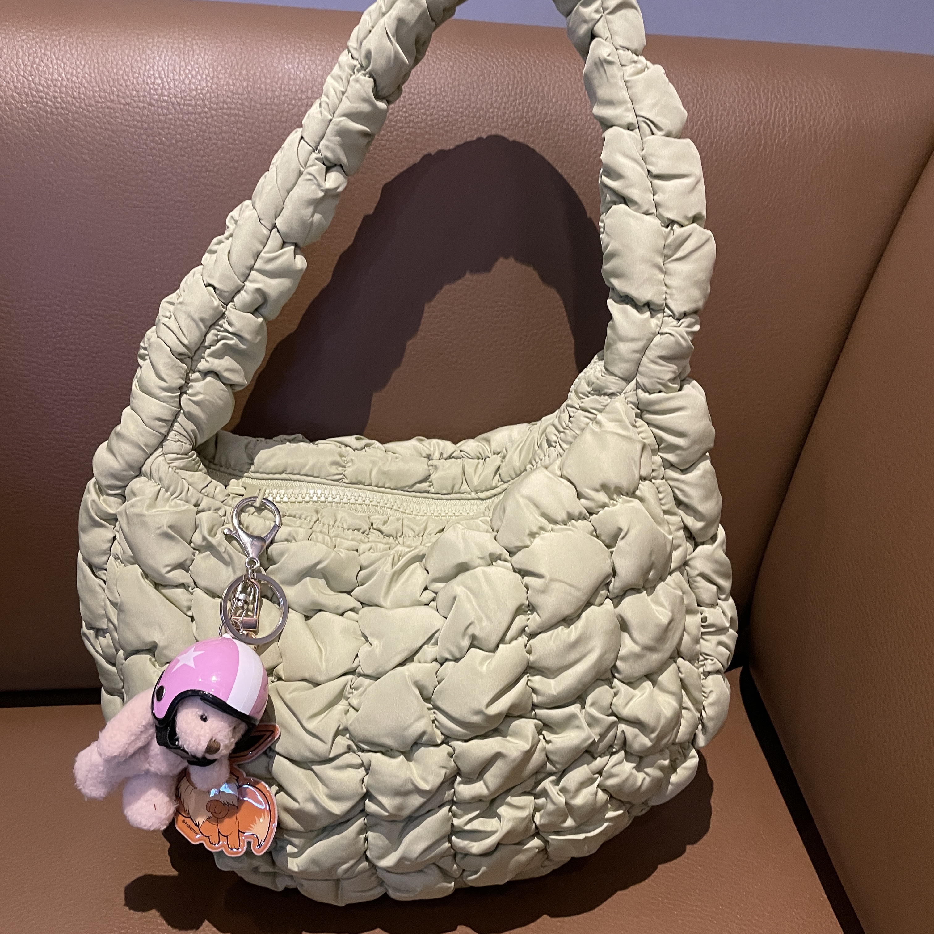 COS Quilted Mini Bag Light Green 착용 스타일