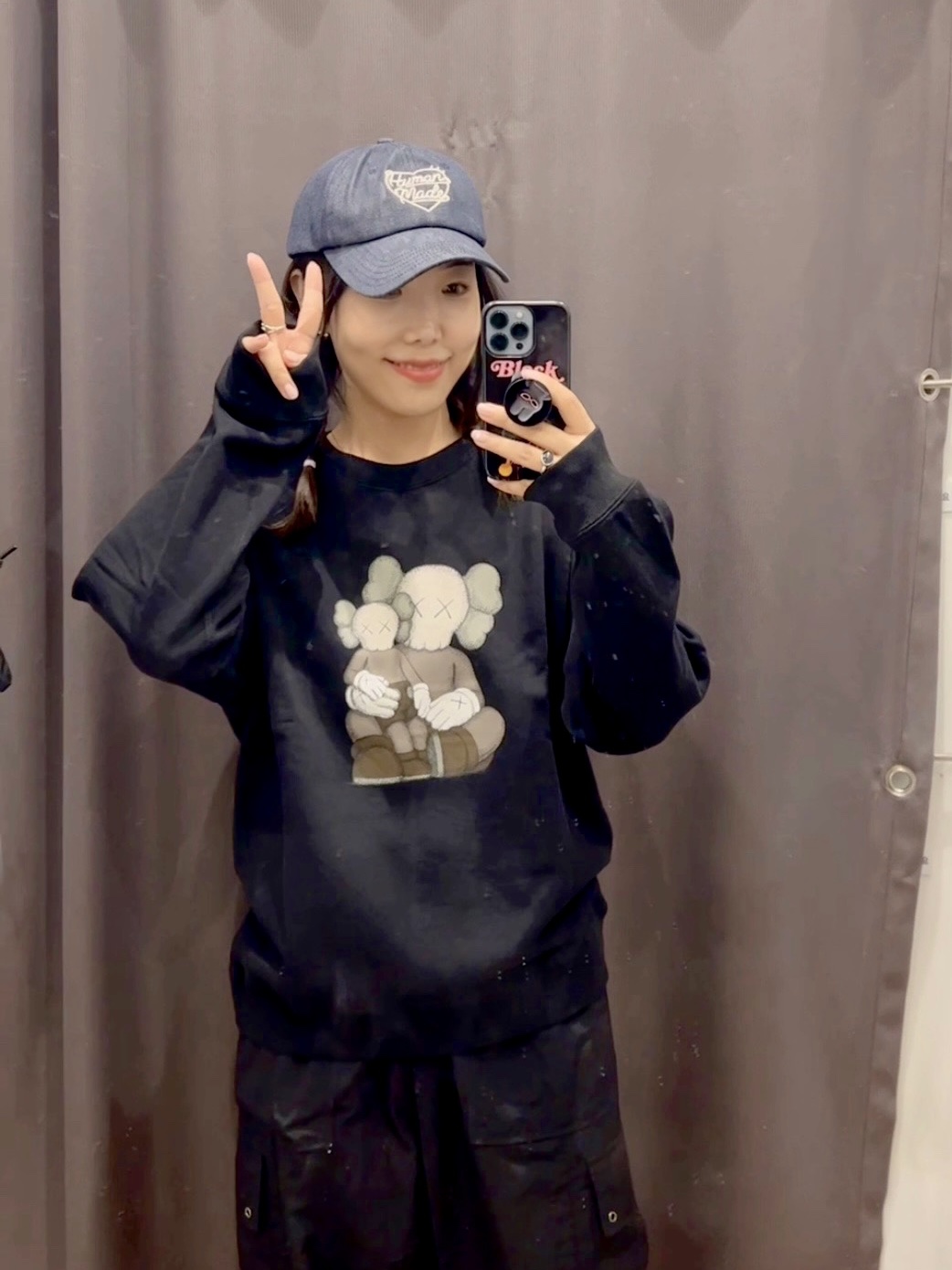 Uniqlo UT x Kaws Long Sleeve Sweatshirt Black, Human Made 6 Panel Denim Cap Indigo 착용 스타일