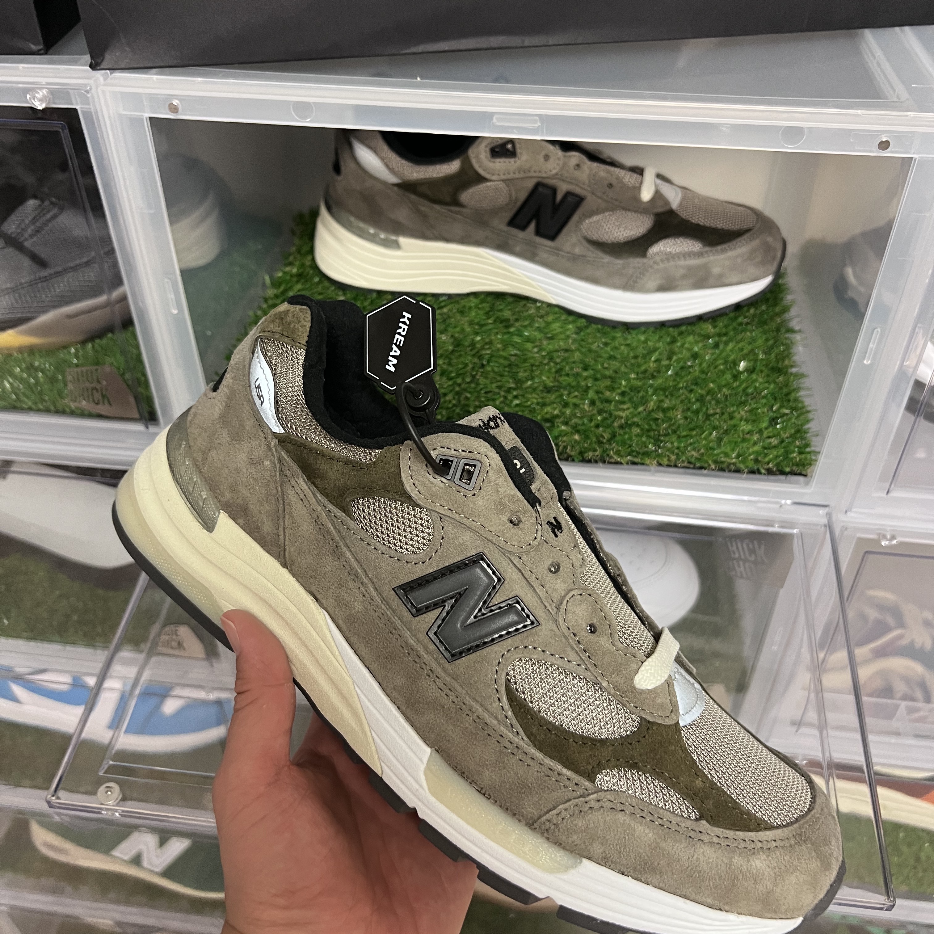 New Balance x JJJJound 992 Made in USA Grey 착용 스타일 - 1