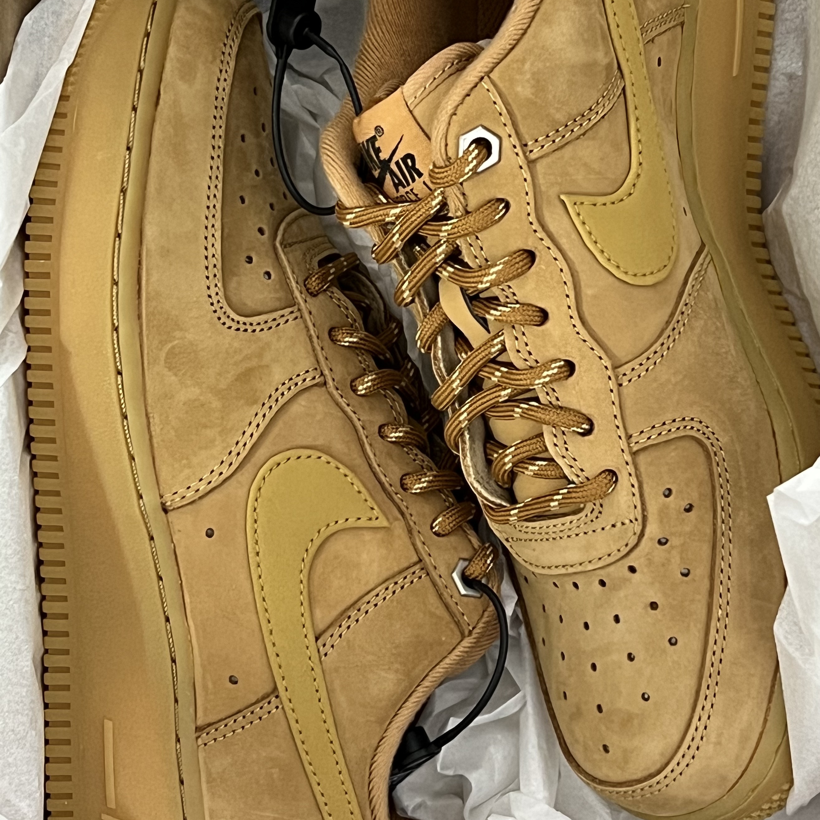 Nike Air Force 1 '07 WB Flax 착용 스타일