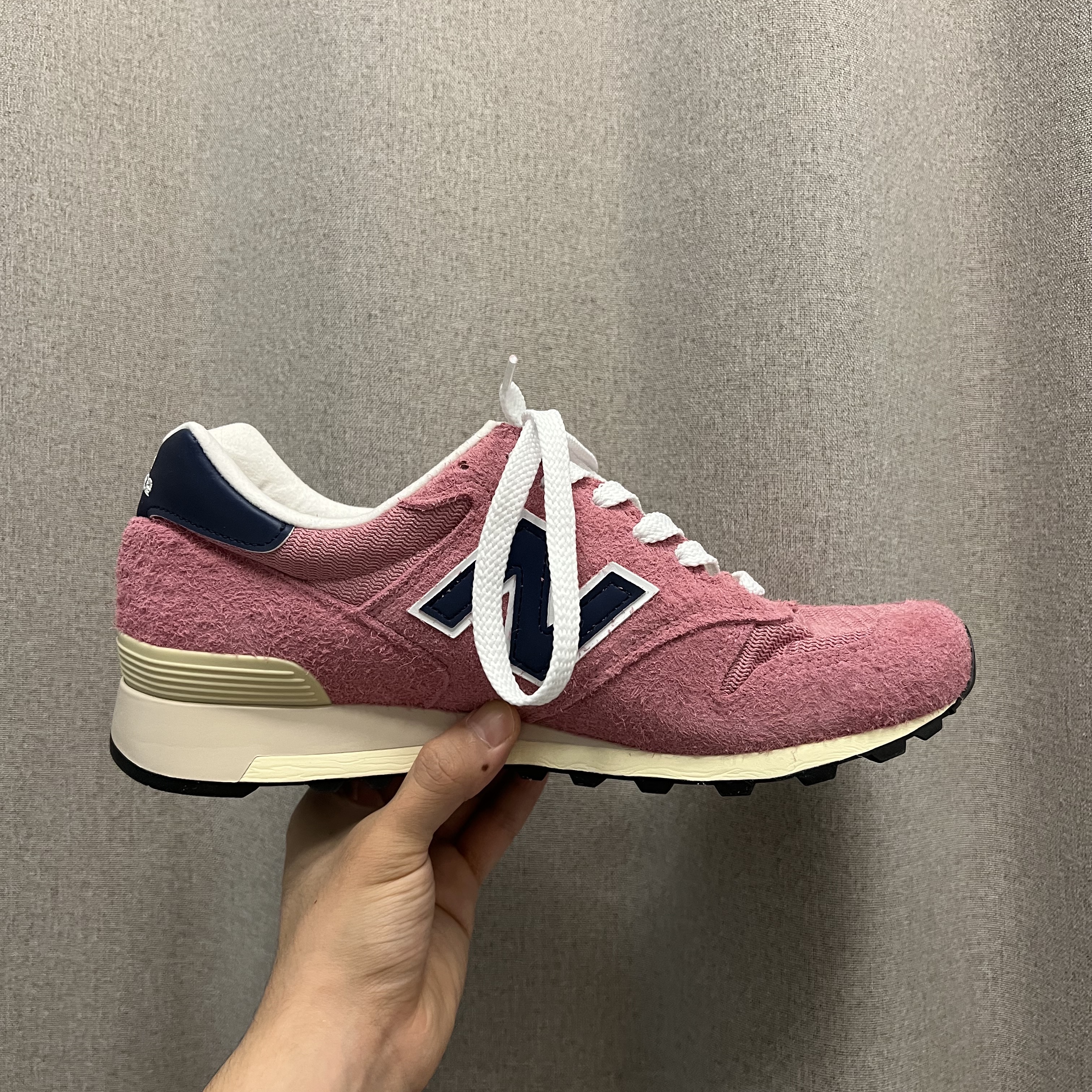 New Balance x Aime Leon Dore 1300 Dusty Pink 착용 스타일 - 1