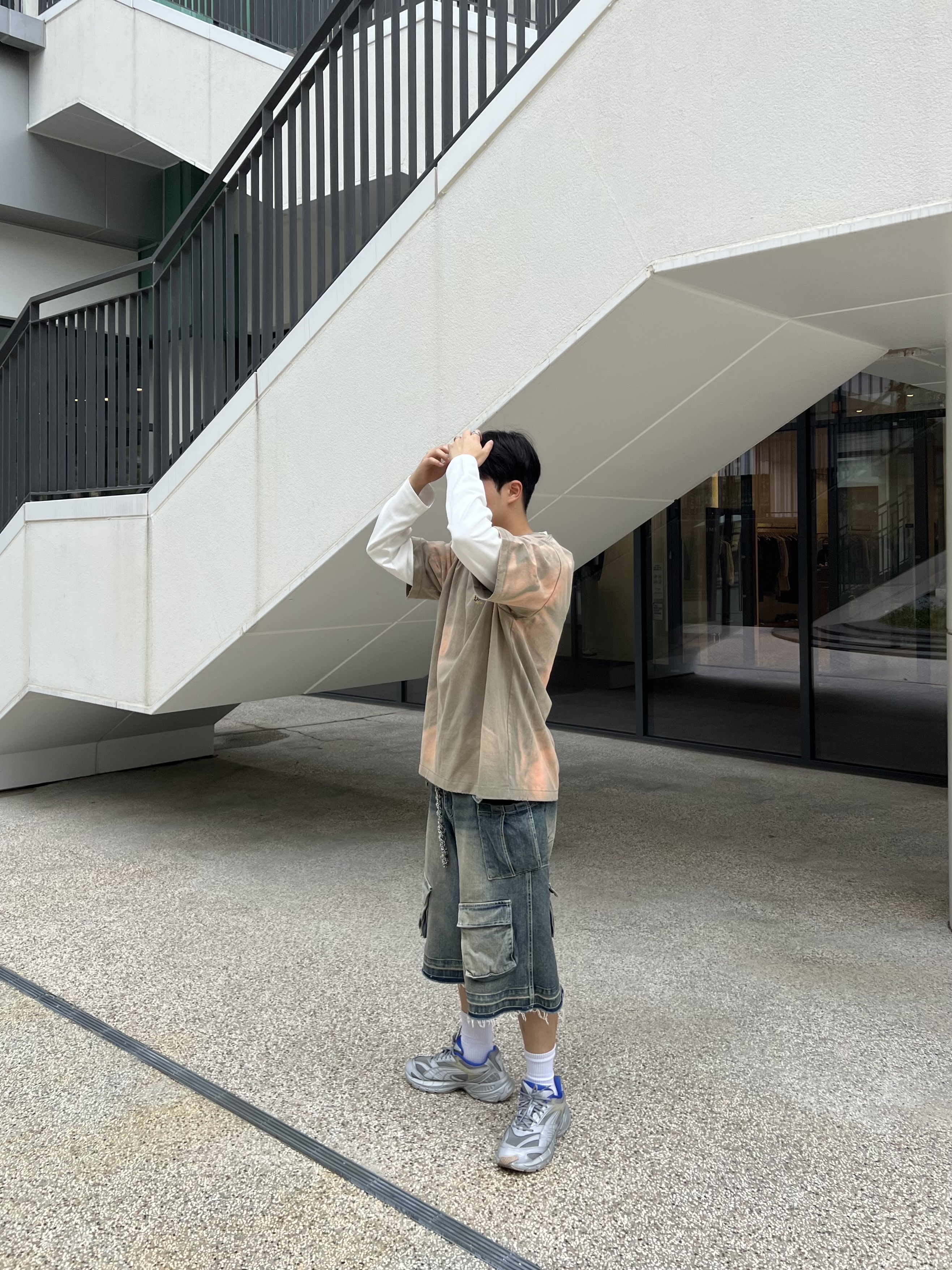 Nos Couleurs Old Washed Cargo Denim Shorts Blue, Puma Velophasis Matte Silver Royal Sapphire 착용 스타일 - 2