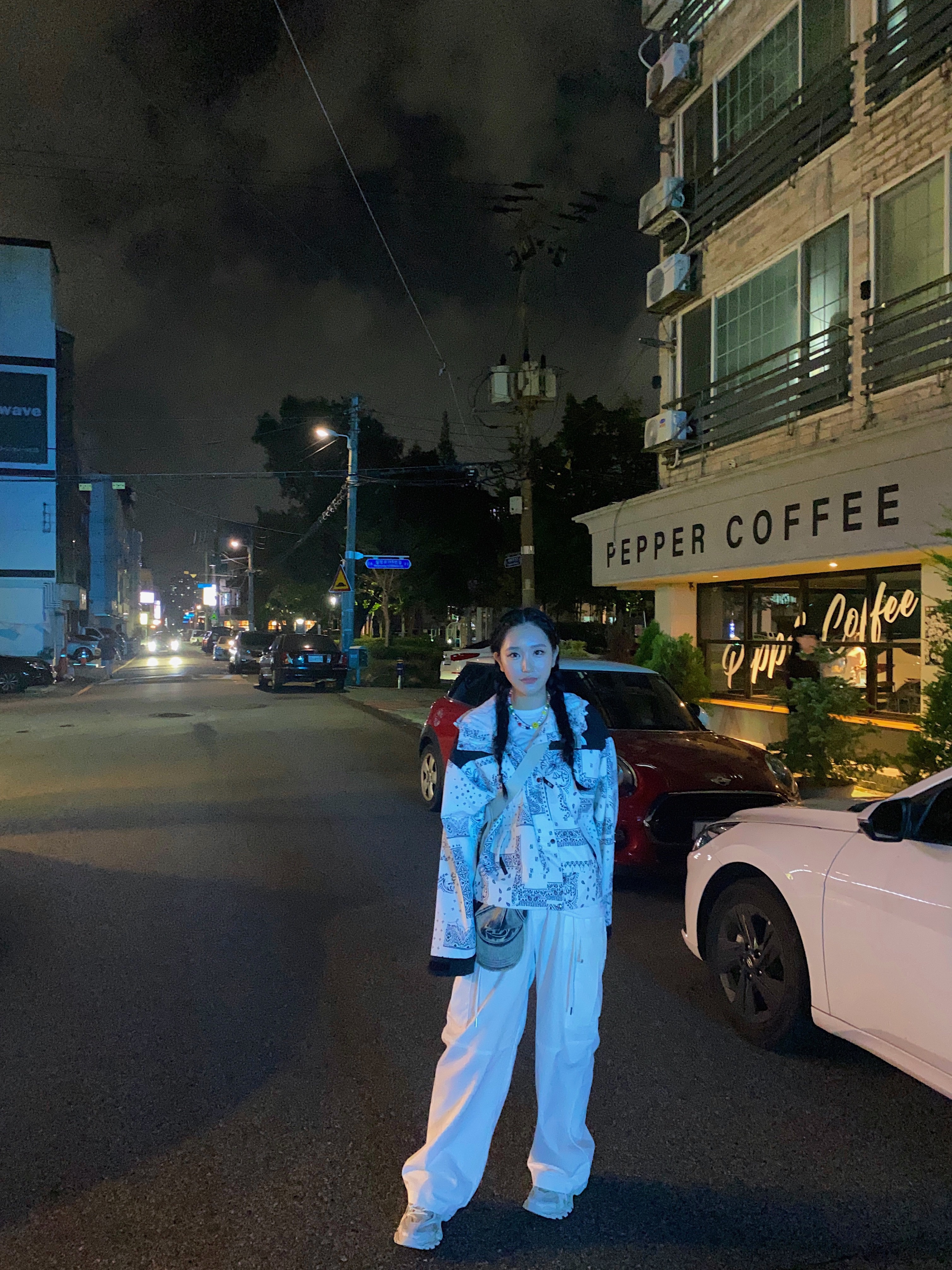 Diesel C-Seymon Treated Denim Baseball Cap Blue White, Balenciaga Track.2 Sneakers White 착용 스타일 - 1