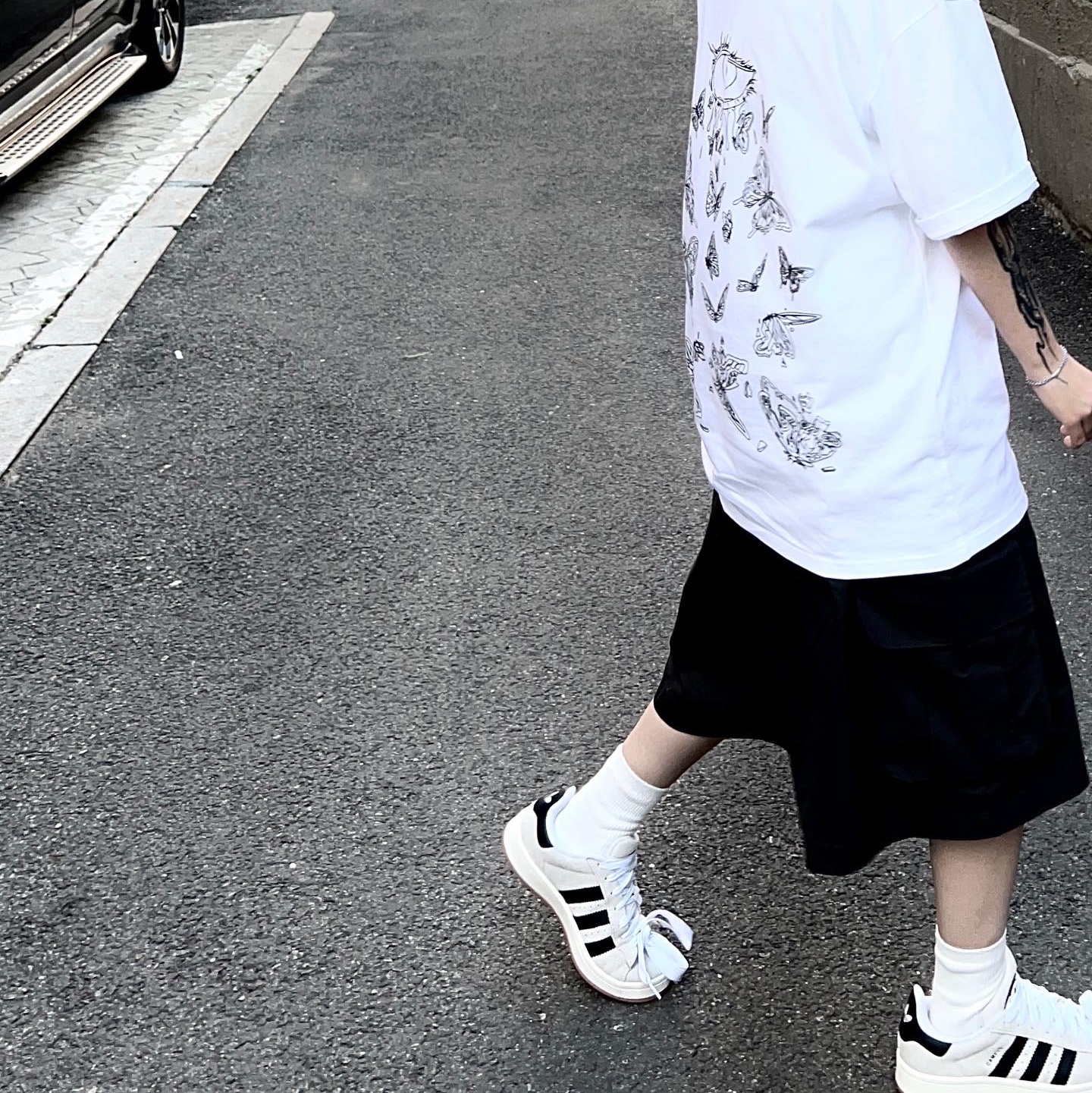 (W) Adidas Campus 00s Crystal White Core Black 착용 스타일