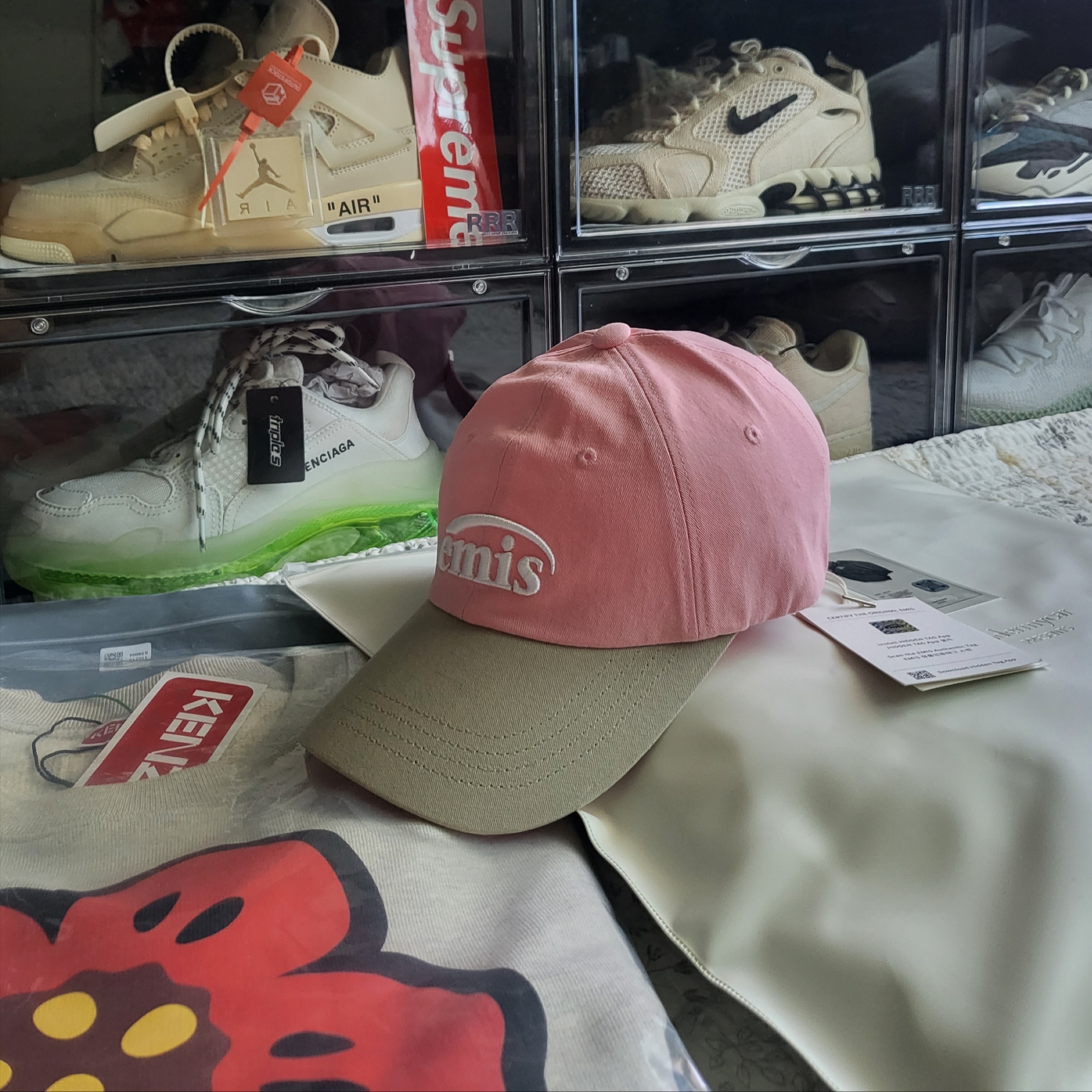 Emis New Logo Mix Ball Cap Beige Pink, Kenzo Boke Flower Sweatshirt Pale Grey 착용 스타일