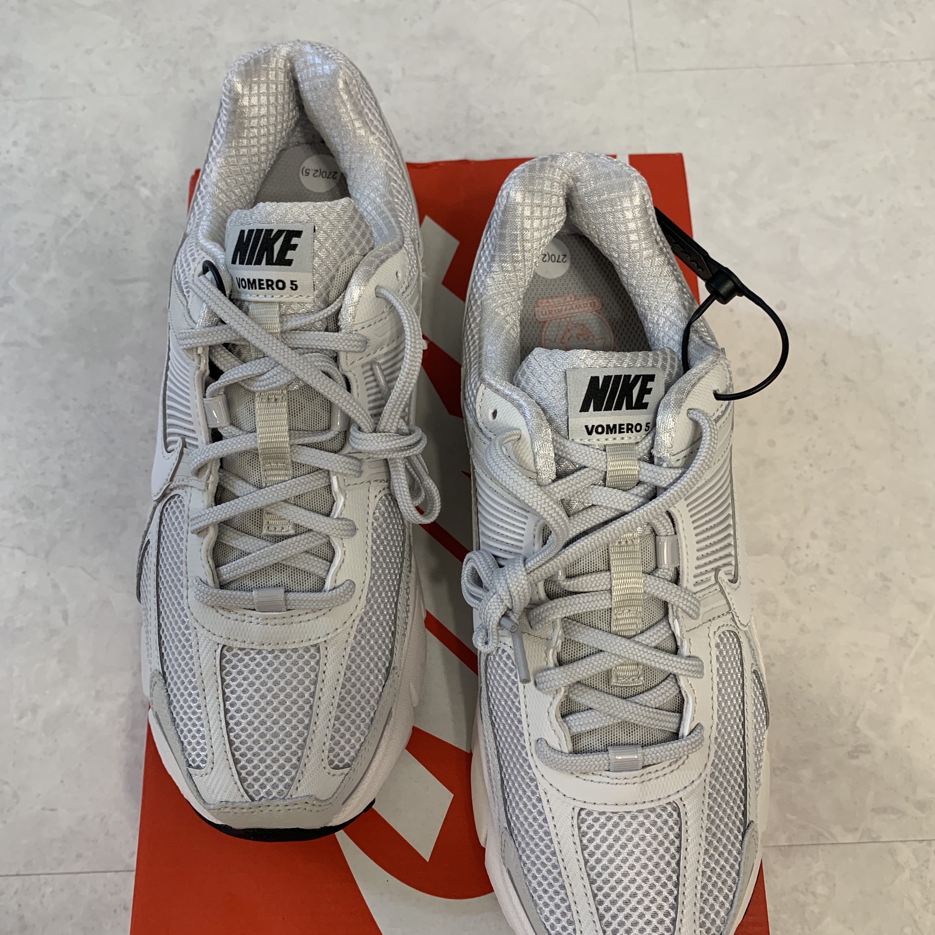 Nike Zoom Vomero 5 SP Vast Grey 2023 착용 스타일 - 1