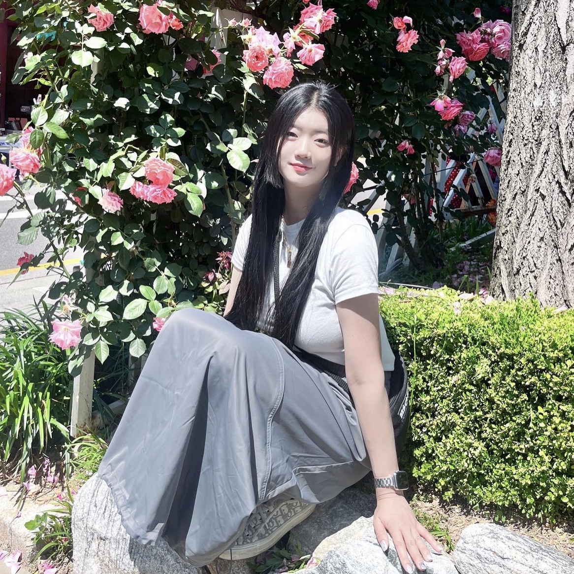 (W) Dior Walk'N'Dior Platform Sneakers Gray Stone Dior Oblique 착용 스타일 - 2