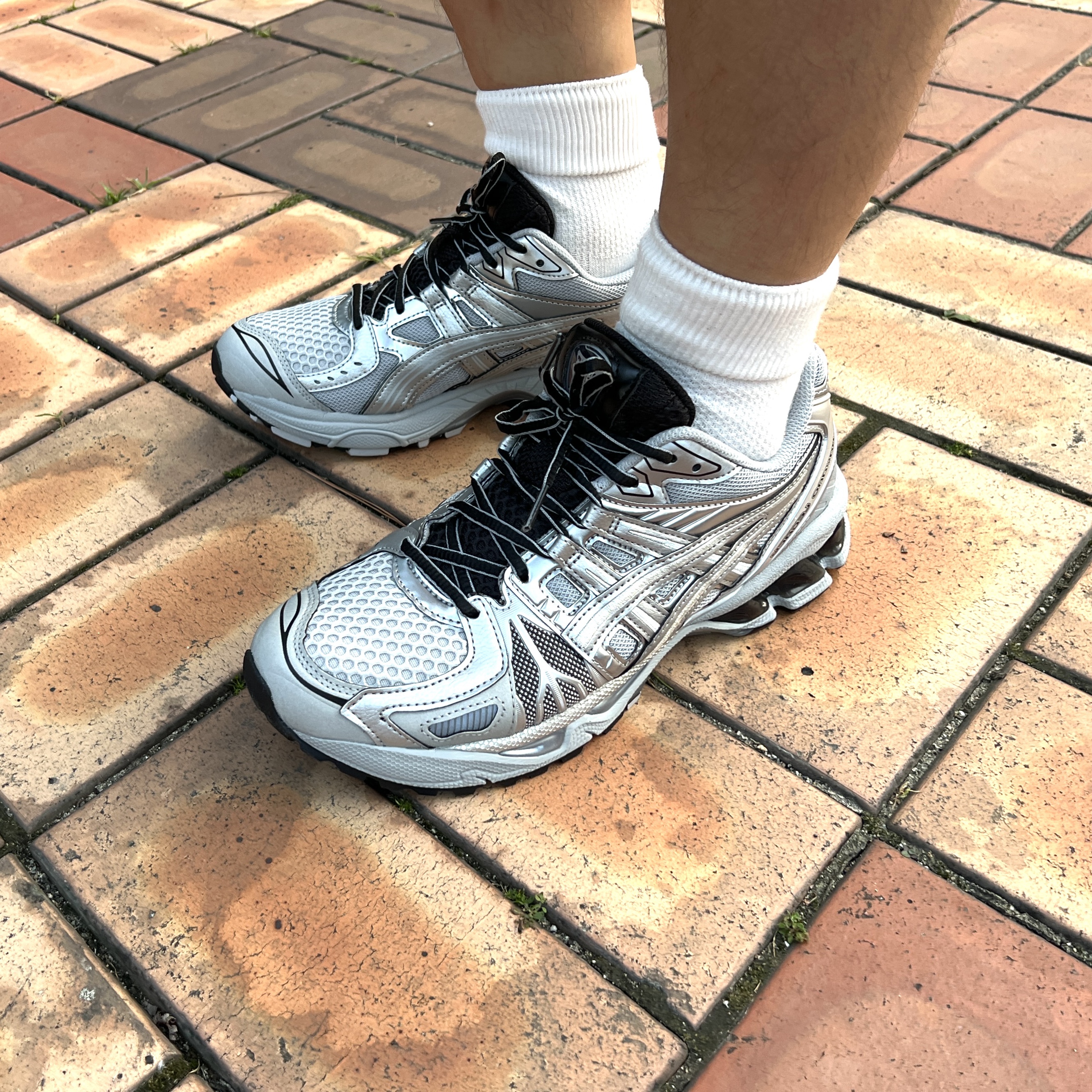 Asics Gel-Kayano Legacy Pure Silver 착용 스타일