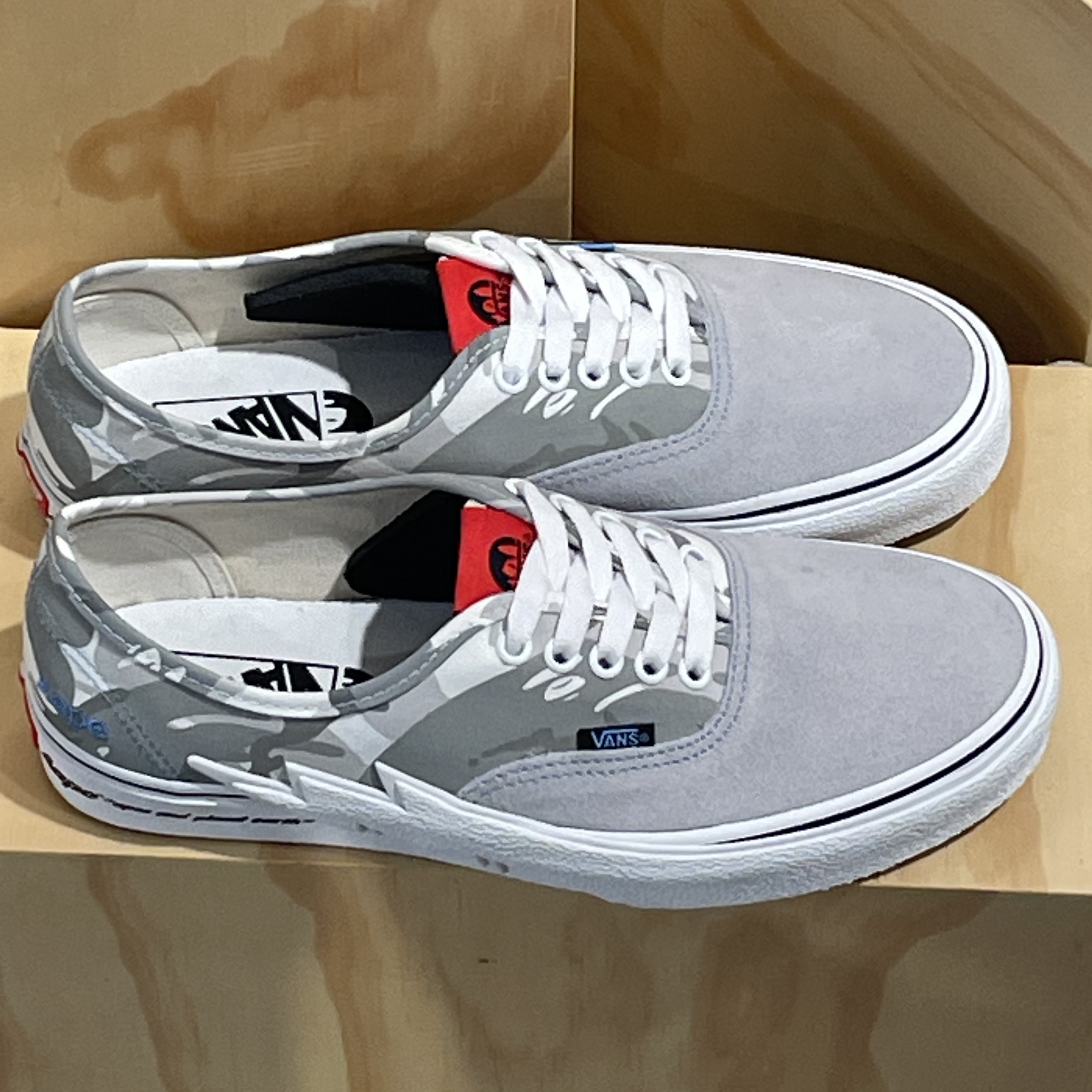 Vans x AAPE Authentic Bolt Grey 착용 스타일