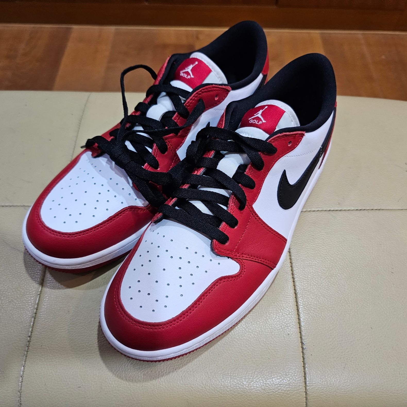 Jordan 1 Low Golf Chicago 착용 스타일 - 1
