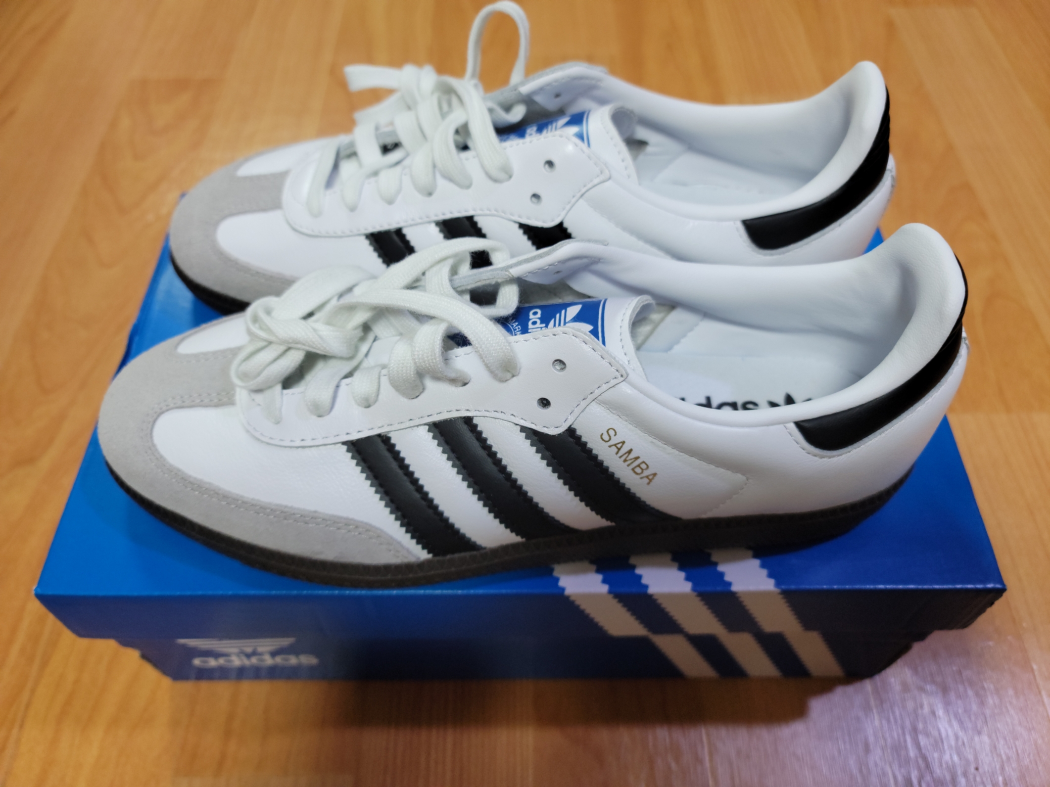 Adidas Samba OG Cloud White 착용 스타일 - 2