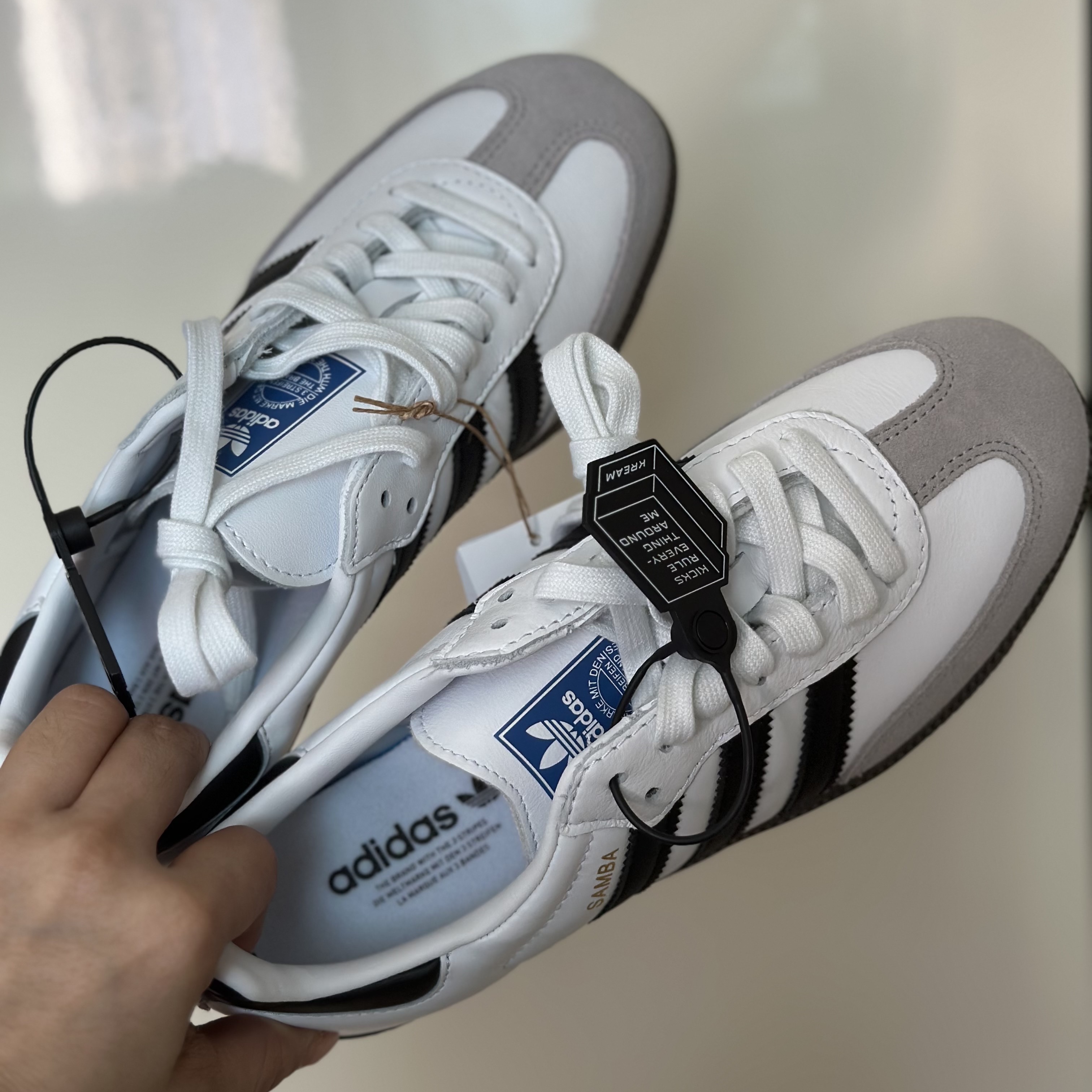 Adidas Samba OG Cloud White 착용 스타일 - 1