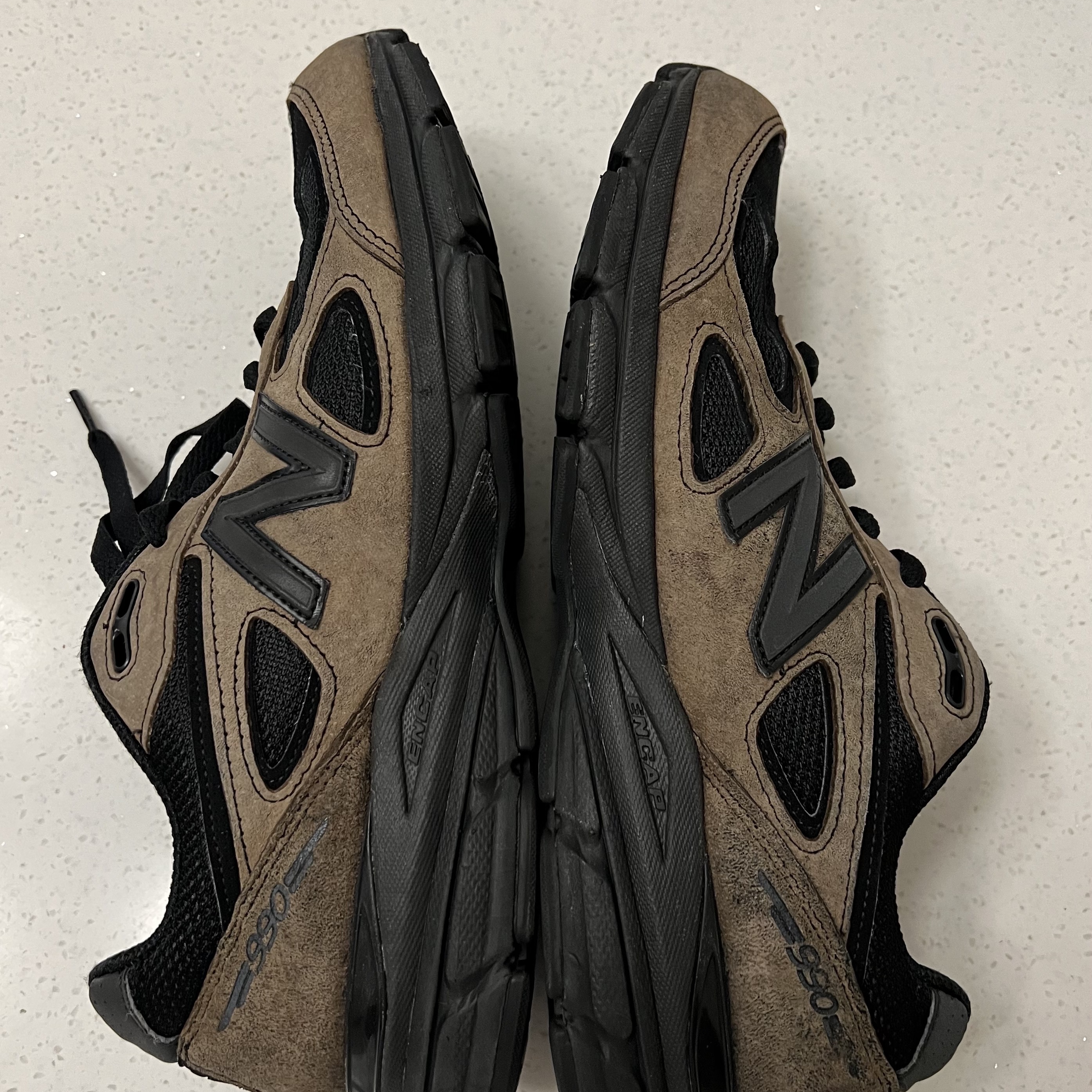 New Balance 990v4 Made in USA Black - D Standard 착용 스타일 - 4
