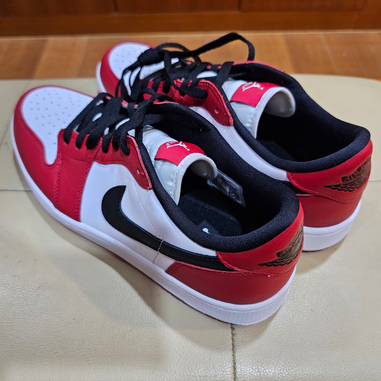 Jordan 1 Low Golf Chicago 착용 스타일 - 2