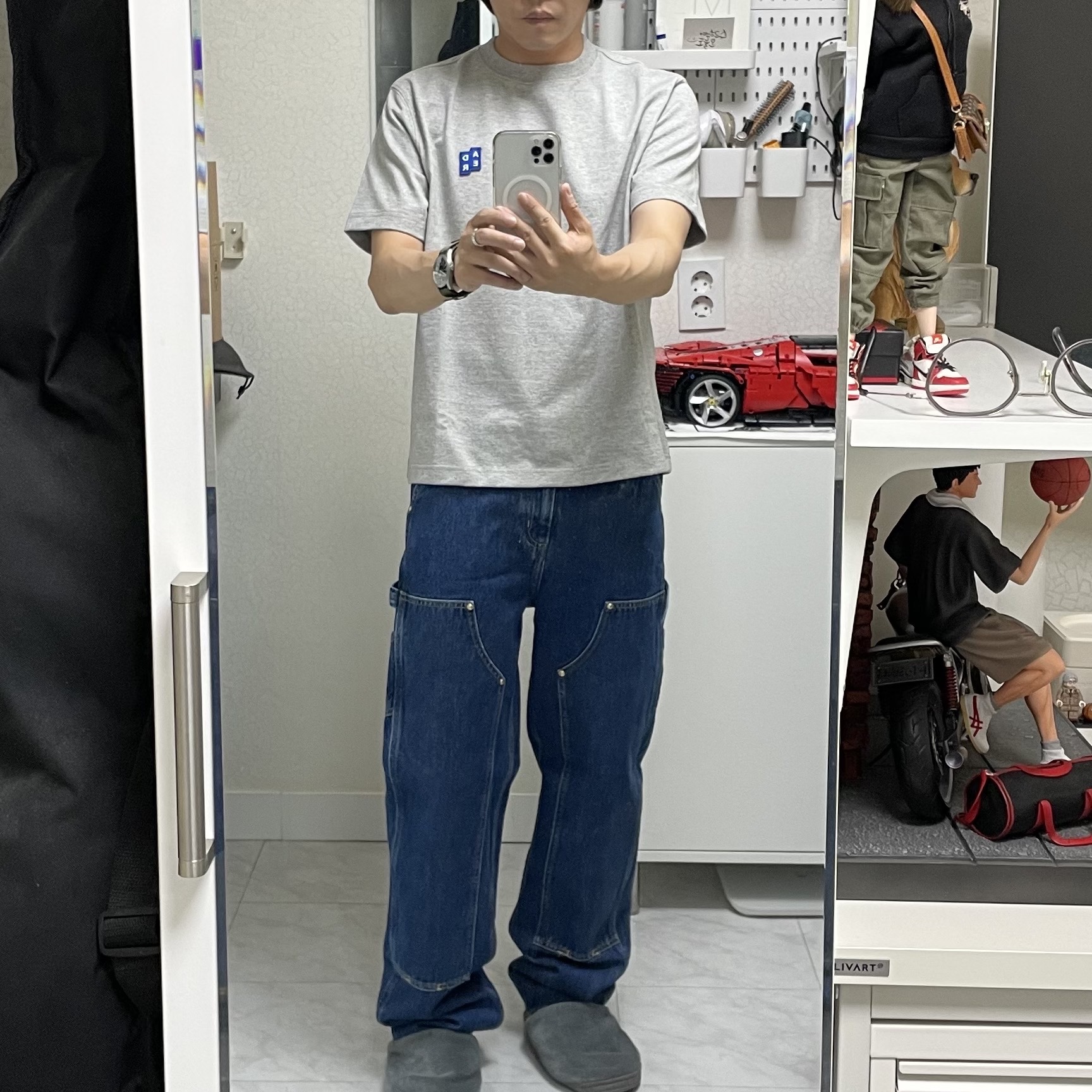Ader Error Sig; TRS/BL Tag T-Shirt 01 Grey 착용 스타일