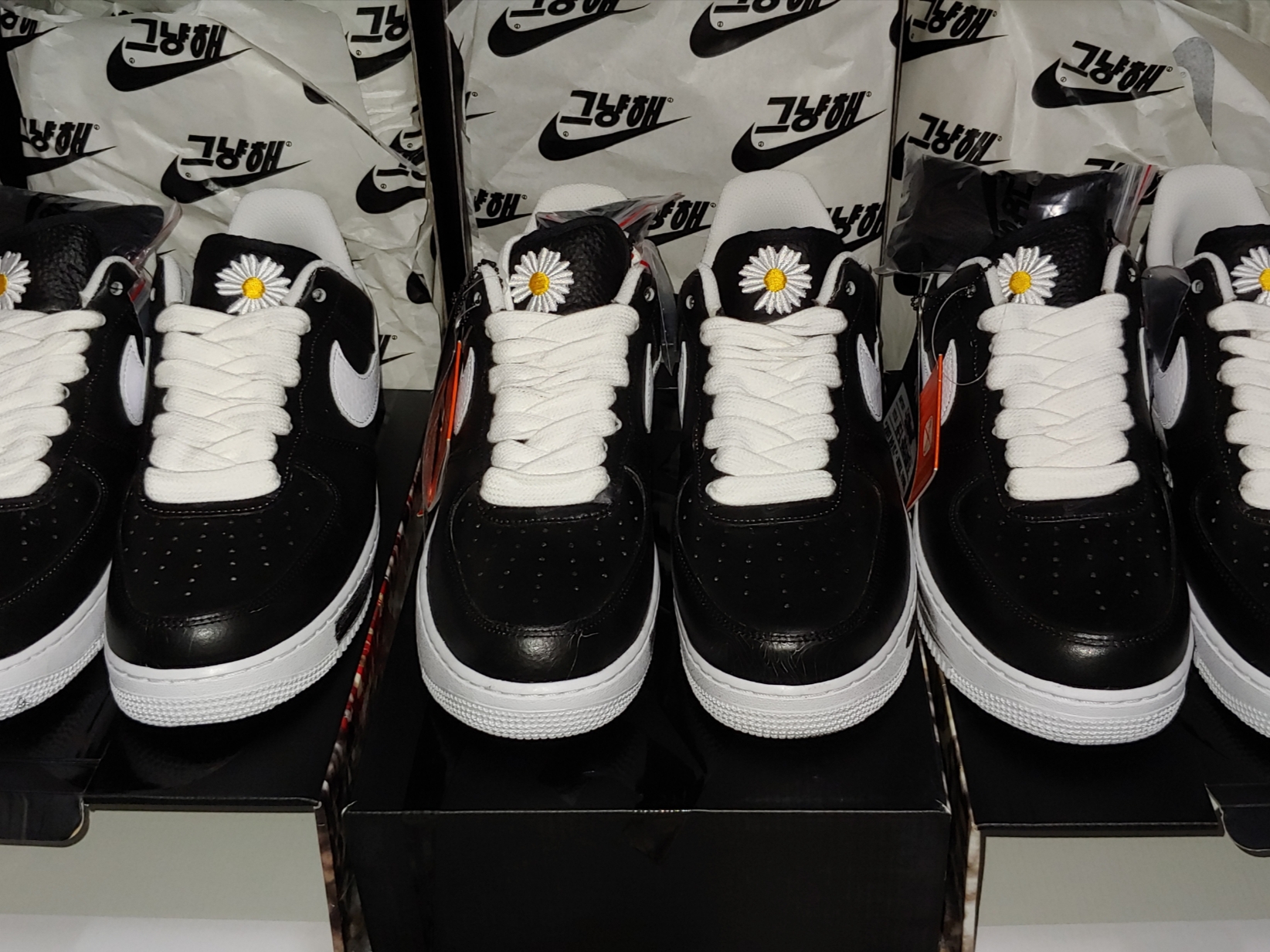 Nike x Peaceminusone Air Force 1 Low Para-Noise 착용 스타일