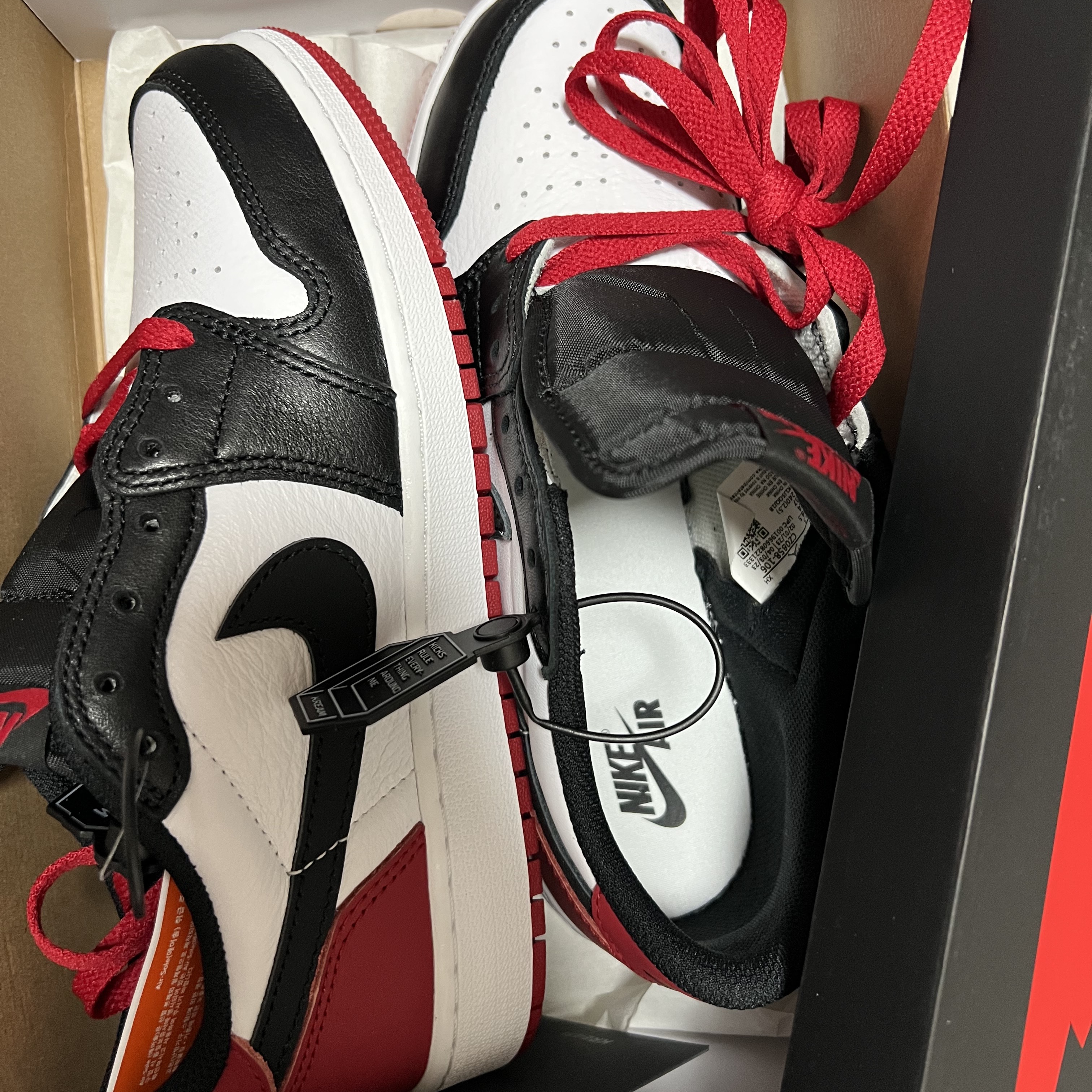 (GS) Jordan 1 Retro Low OG Black Toe 착용 스타일