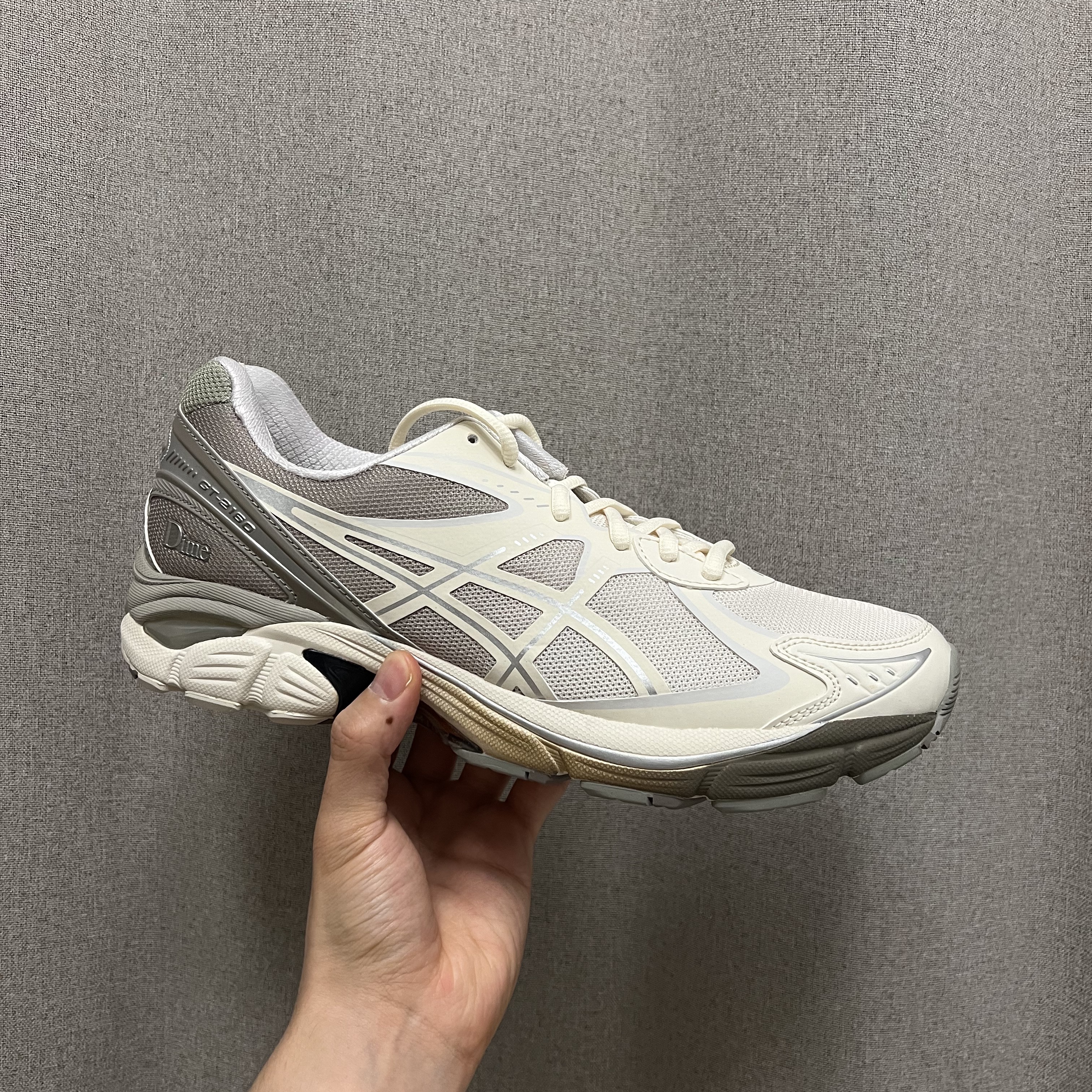 Asics x Dime GT-2160 Arctic Wolf London Fog 착용 스타일 - 1
