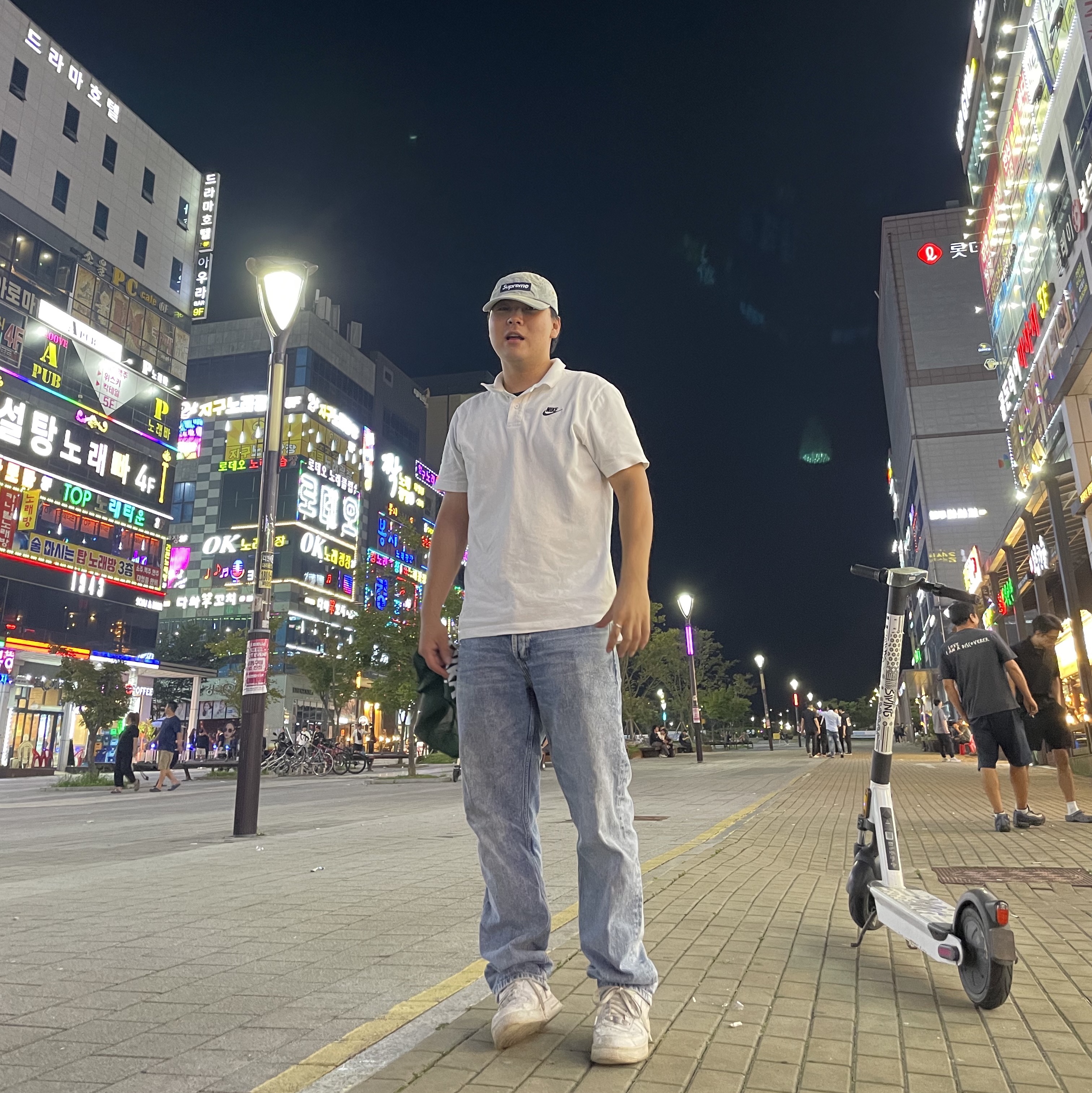 Supreme Denim Camp Cap Dirty Indigo - 23SS, Nike NSW Polo White - US/EU 착용 스타일 - 2