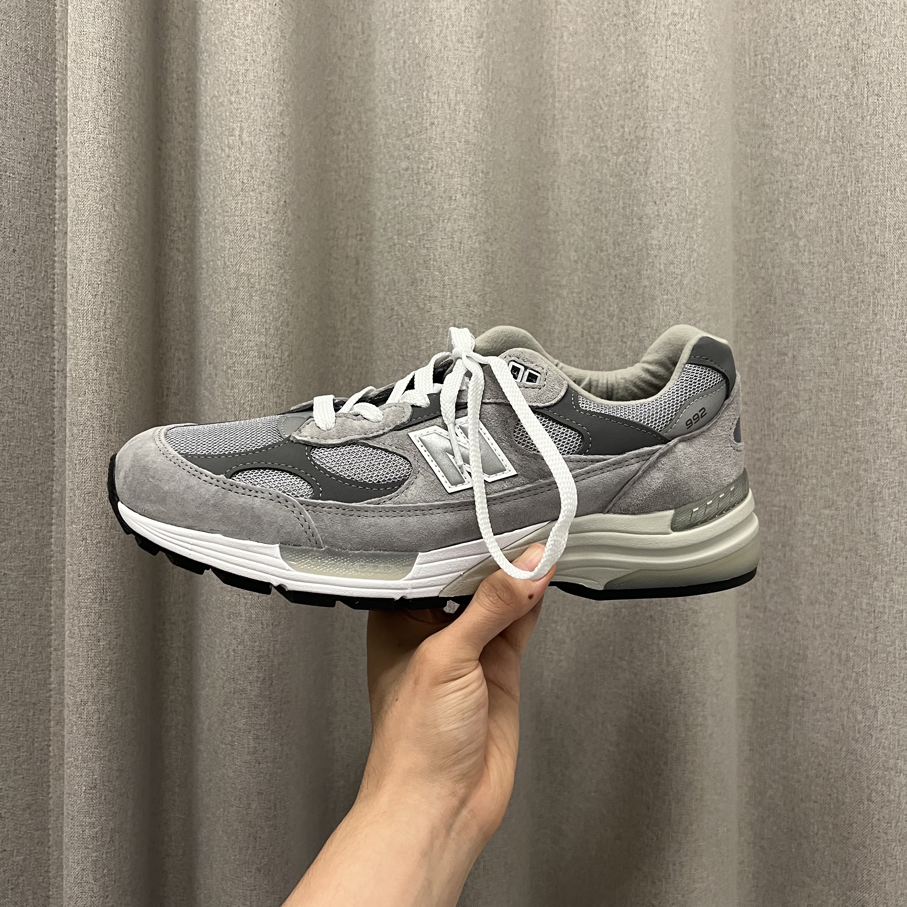 New Balance 992 Made in USA Grey - D Standard 착용 스타일 - 1