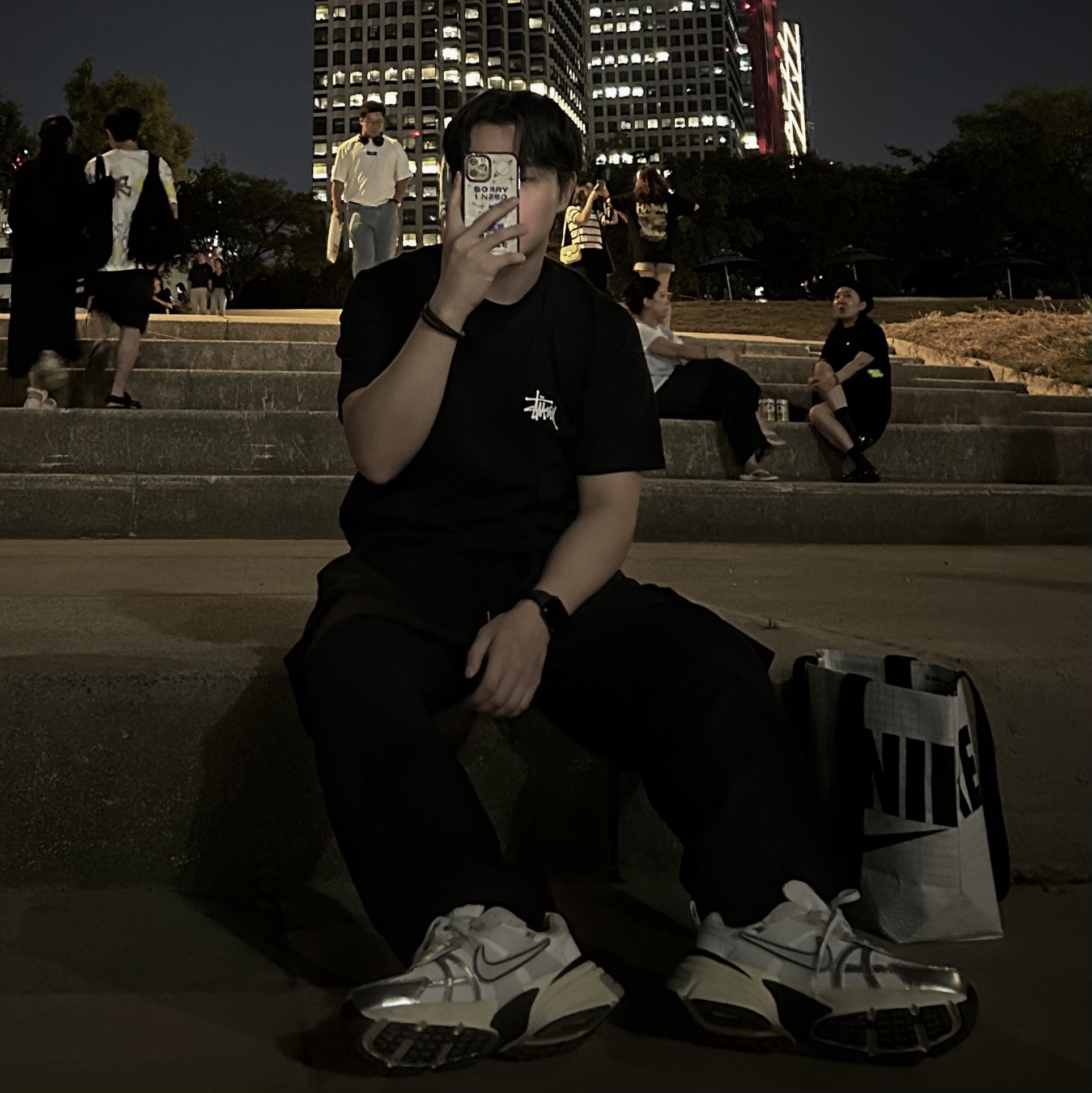 Nike V2K Run Summit White Metallic Silver, Stussy Basic Stussy T-Shirt Black 2023 착용 스타일