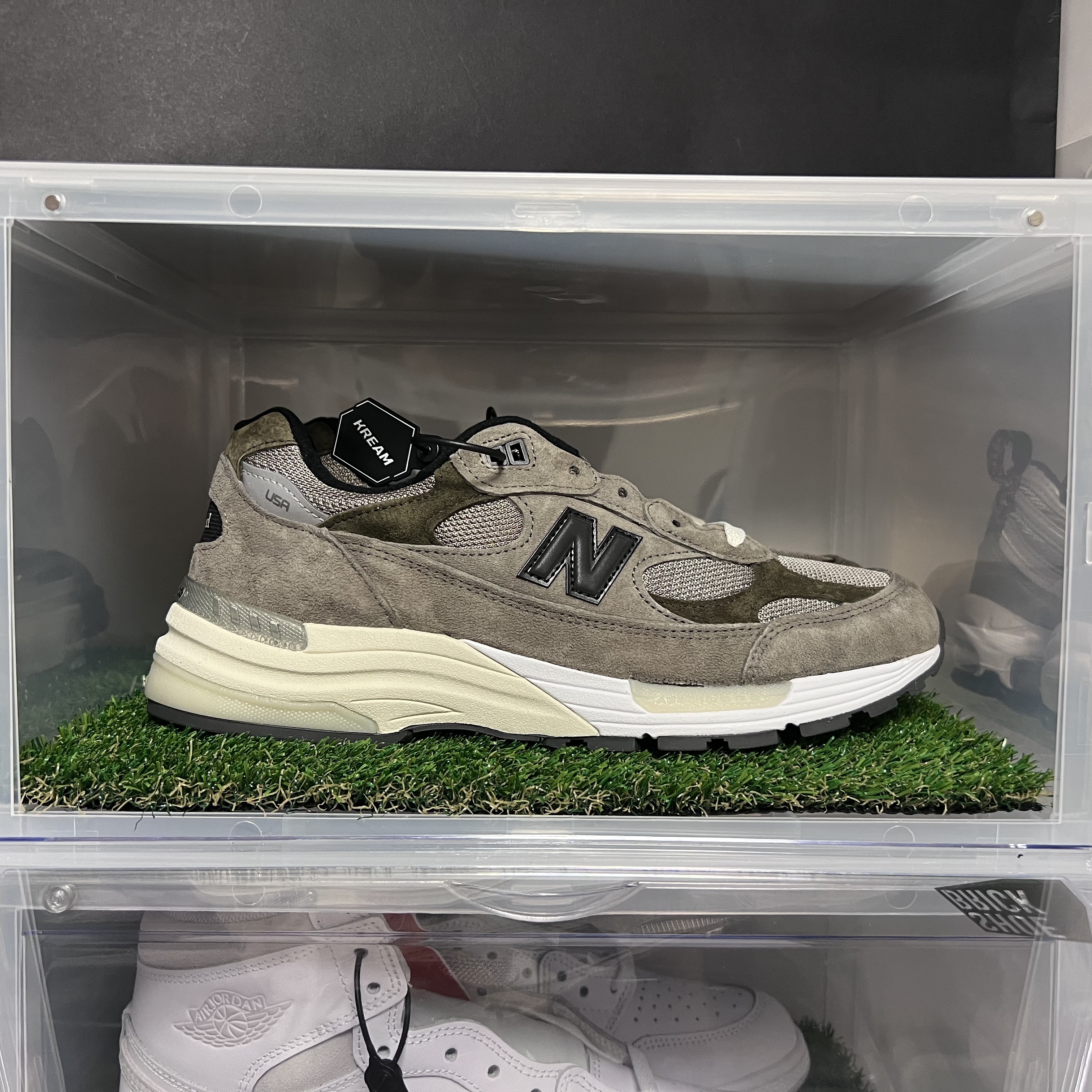 New Balance x JJJJound 992 Made in USA Grey 착용 스타일 - 2