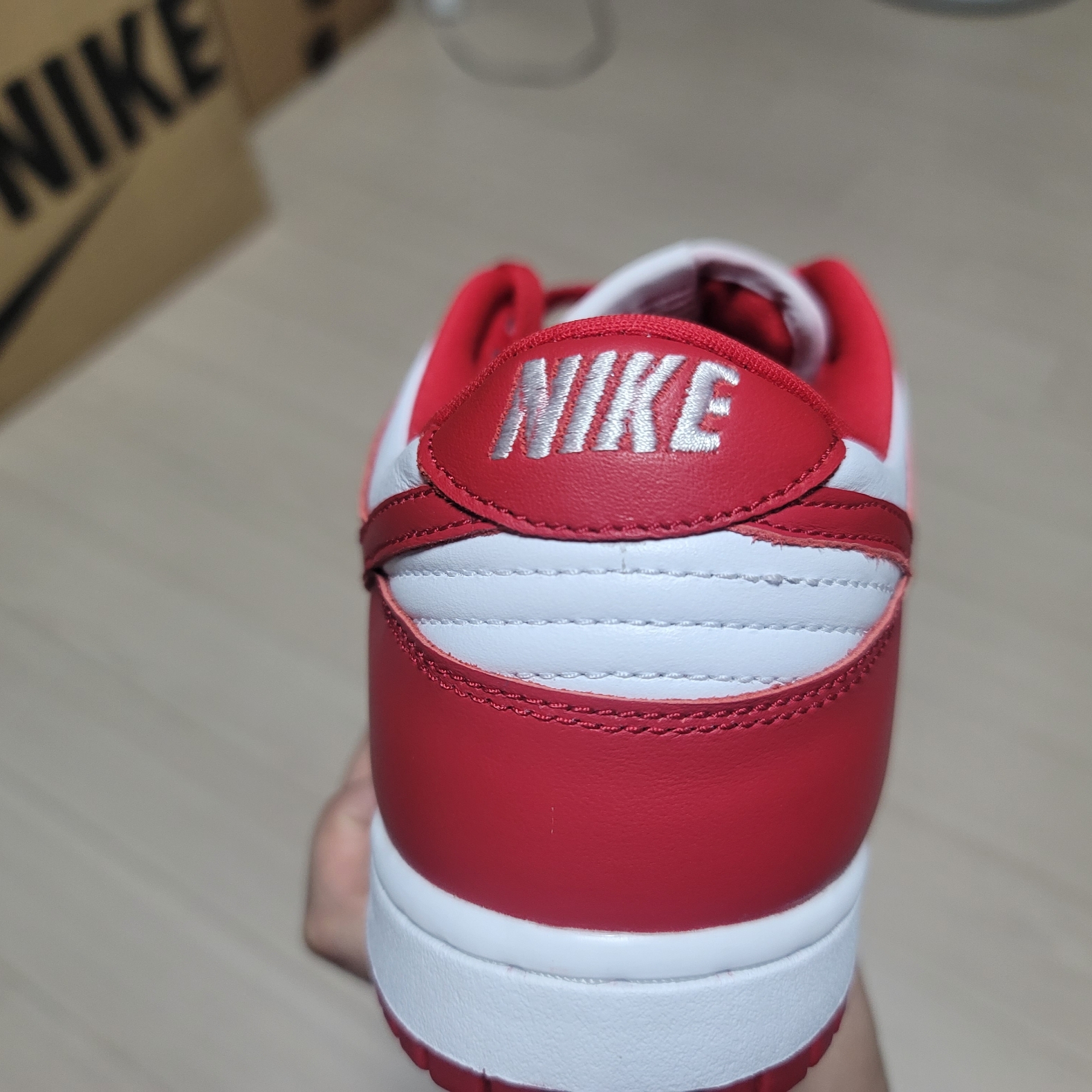Nike Dunk Low SP White and University Red 2023 착용 스타일 - 2