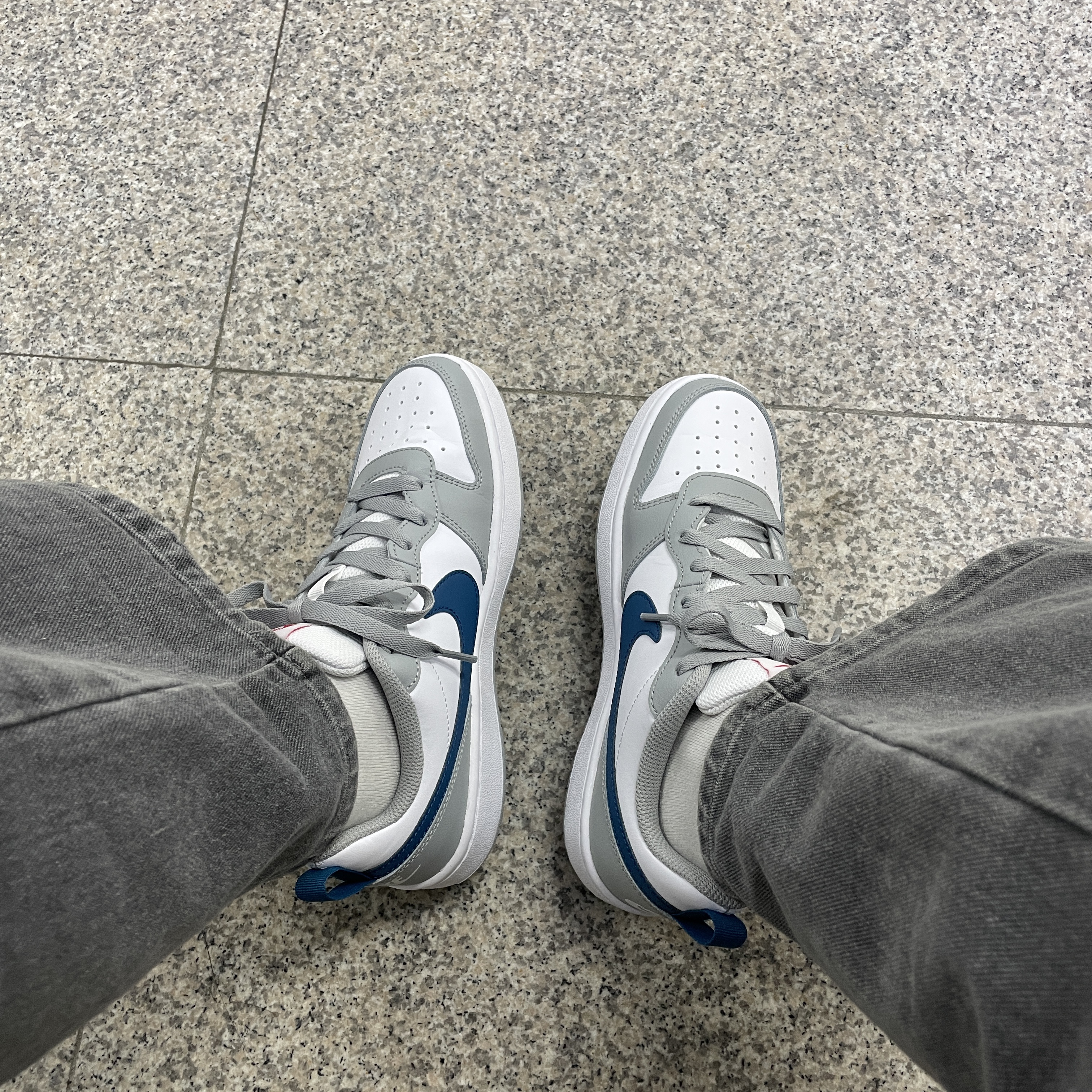 (GS) Nike Court Borough Low 2 Light Smoke Grey 착용 스타일