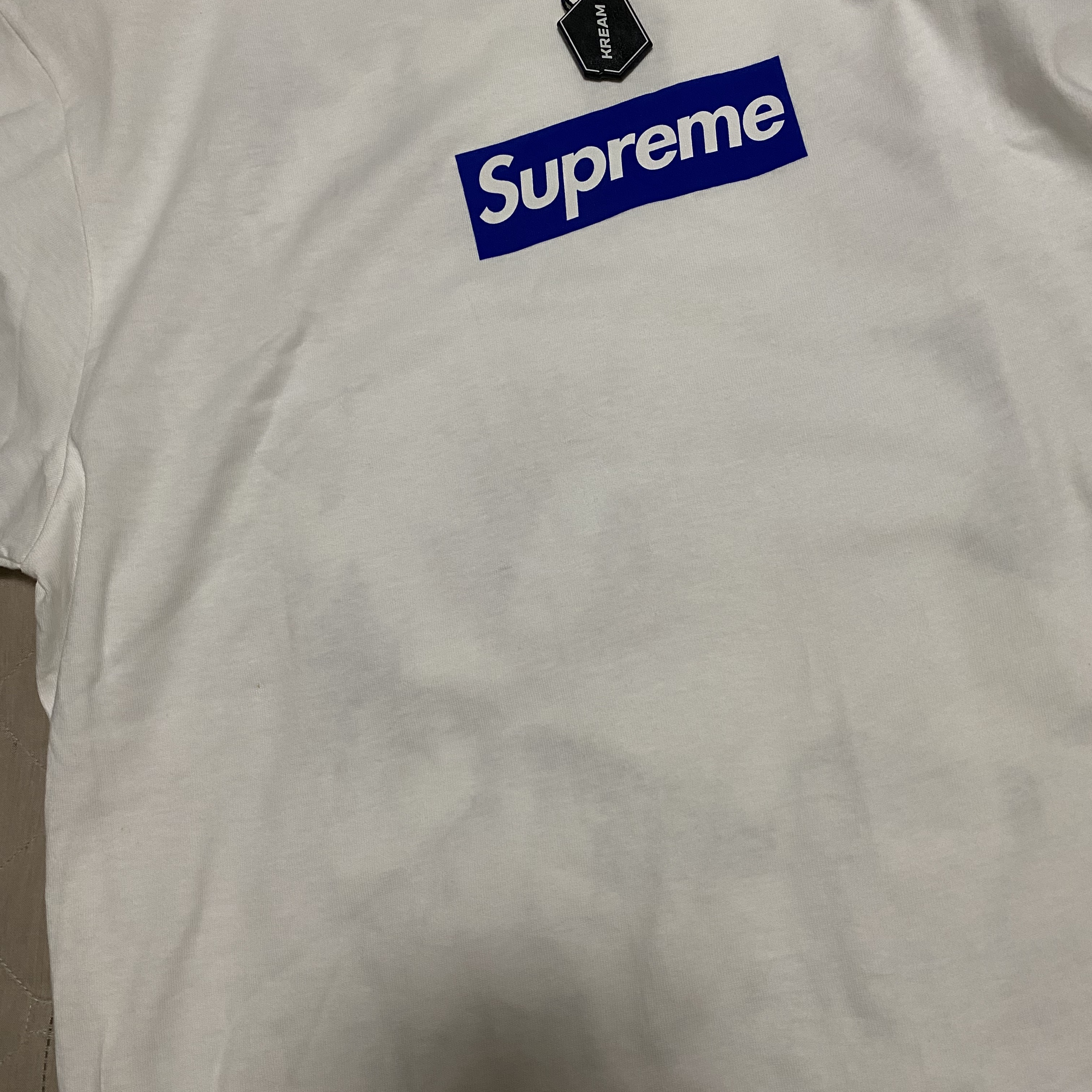 Supreme Seoul Box Logo T-Shirt White - 23FW 착용 스타일 - 1