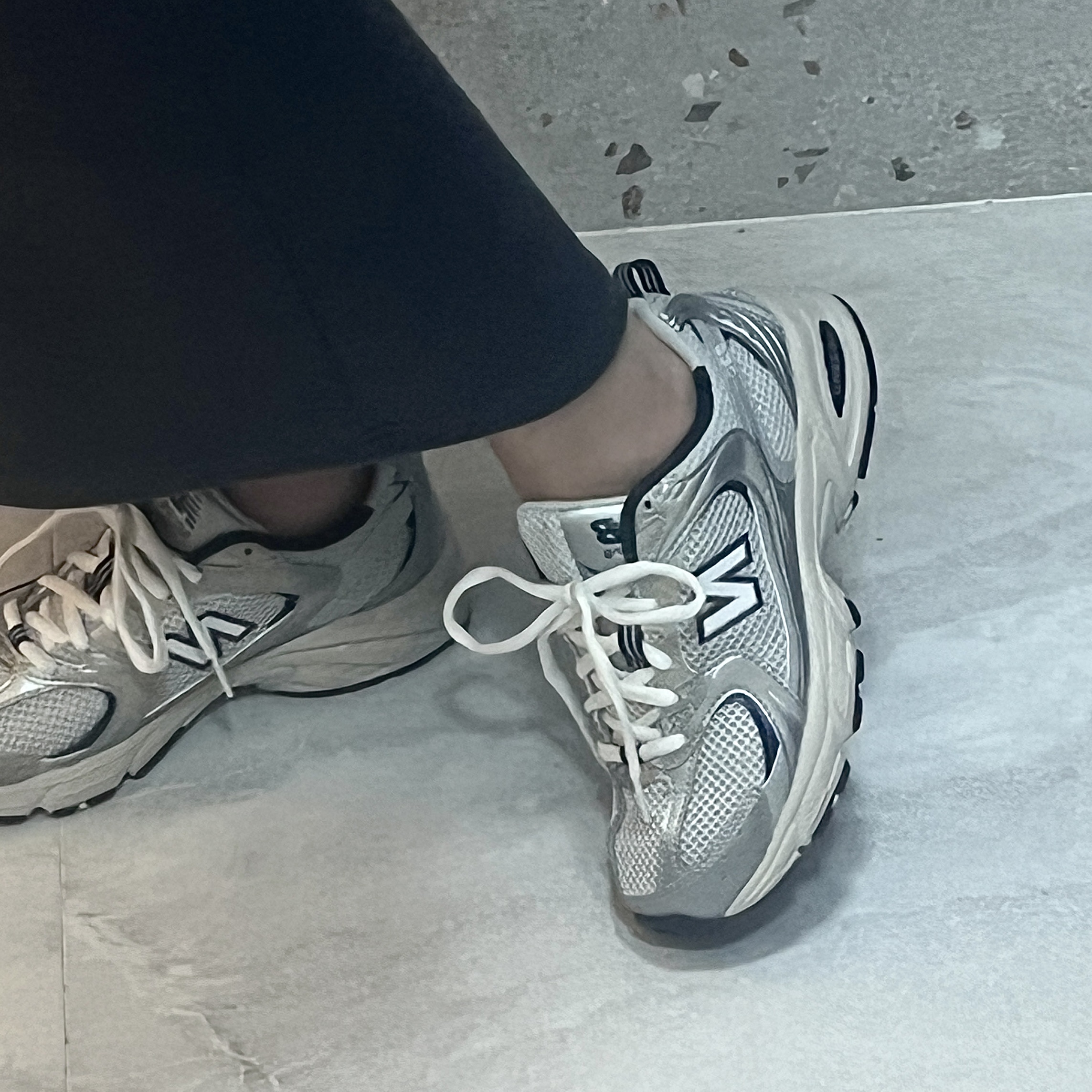 New Balance 530 Steel Grey 착용 스타일